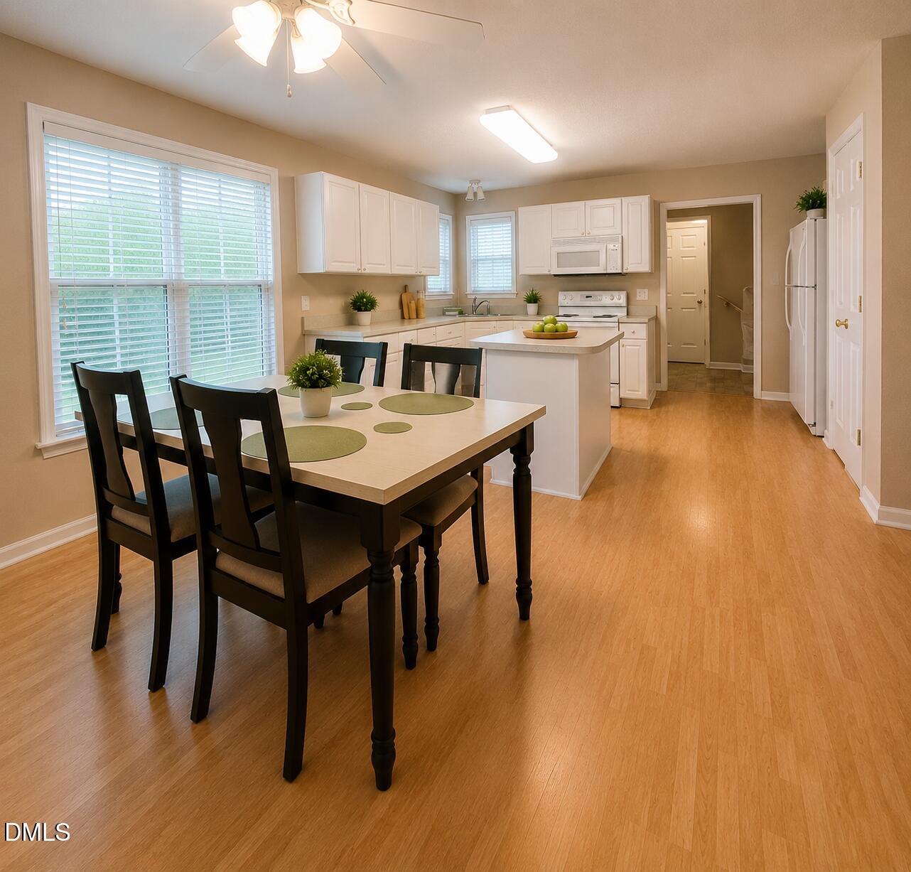 4320 Grassy Field Drive Property Photo 8