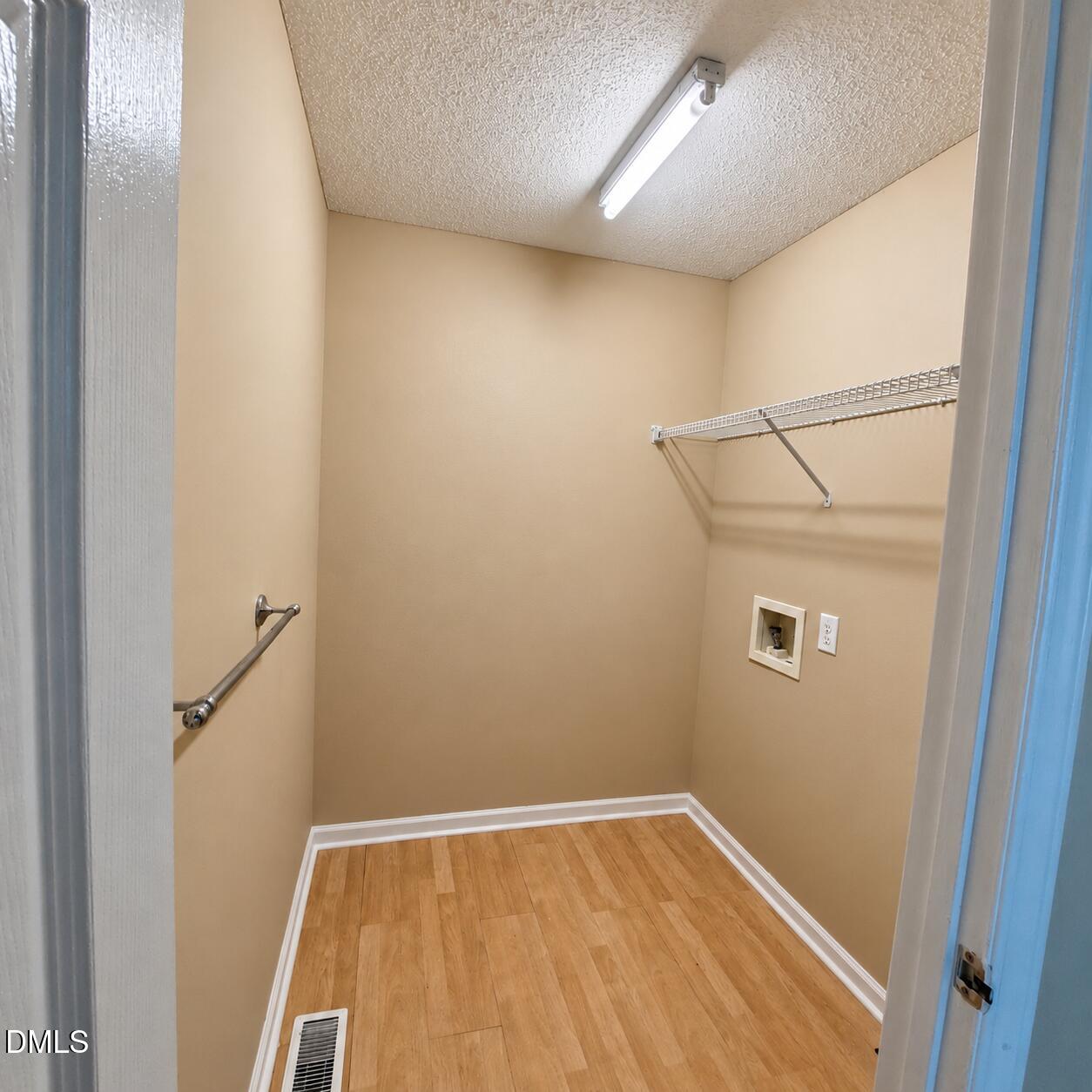 4320 Grassy Field Drive Property Photo 12