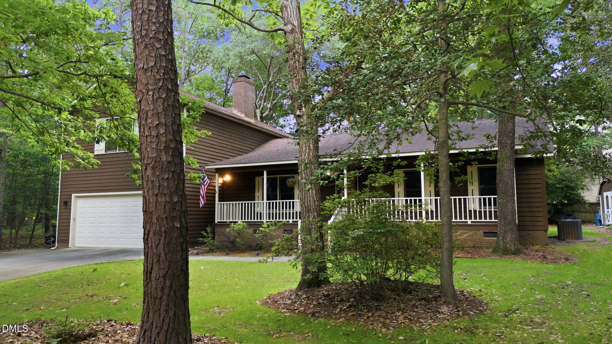 6605 Willow Chase Drive Property Photo 2