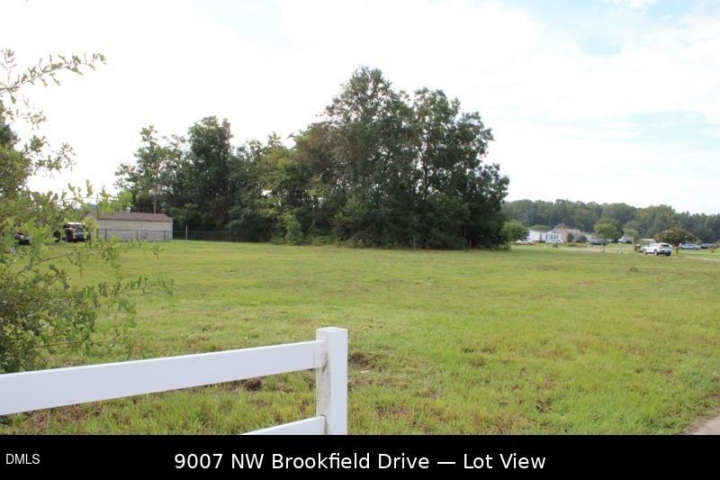 9007 Brookfield Drive Property Photo 3