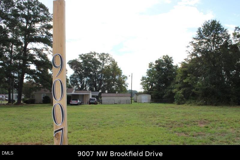 9007 Brookfield Drive Property Photo 4