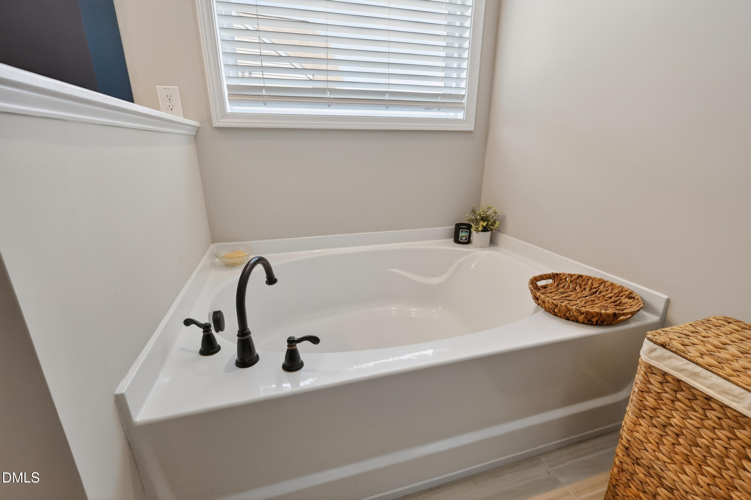 8909 Hardie Farm Circle Property Photo 35