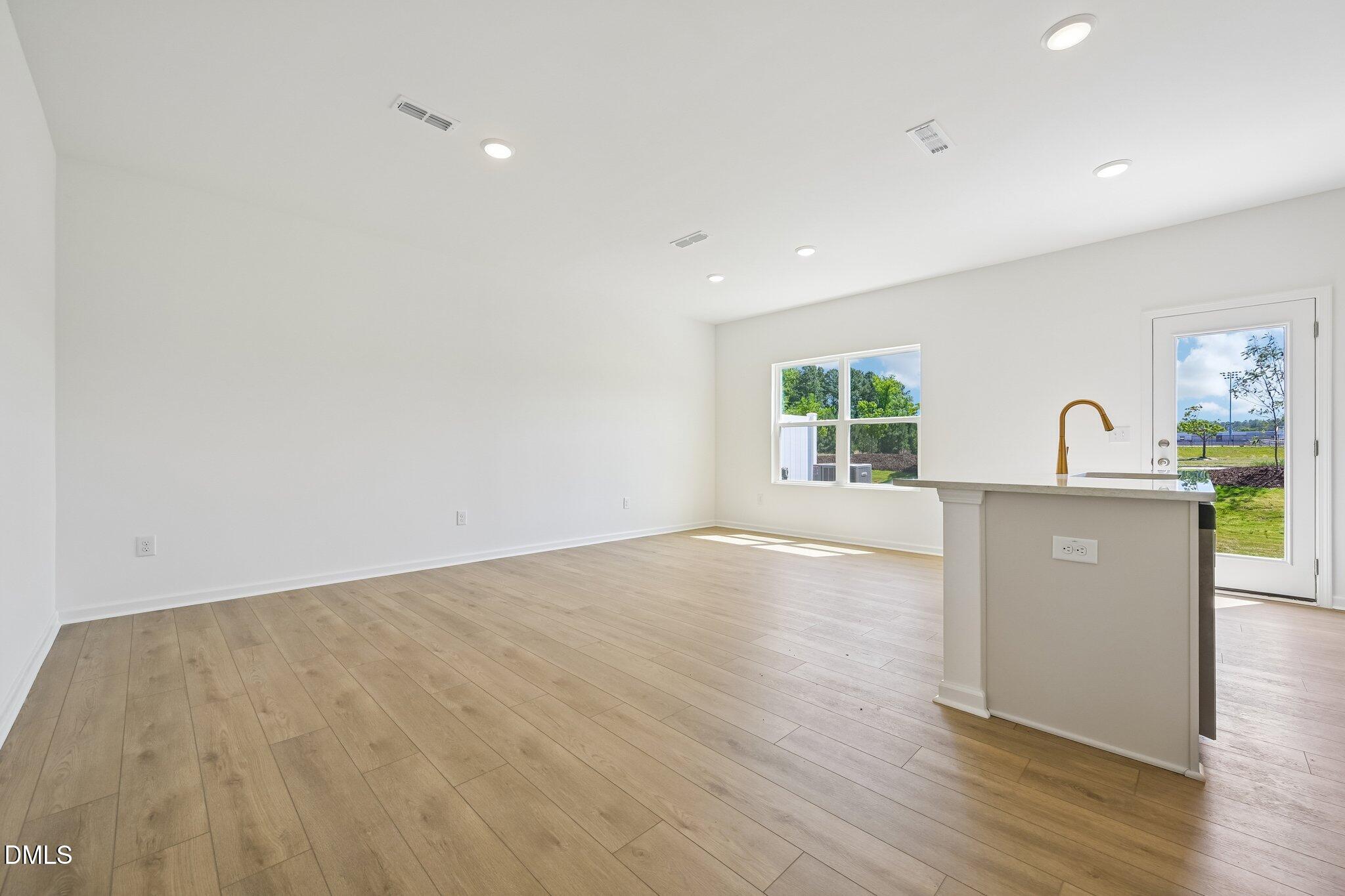 1616 Mirth Court 297 Property Photo 4