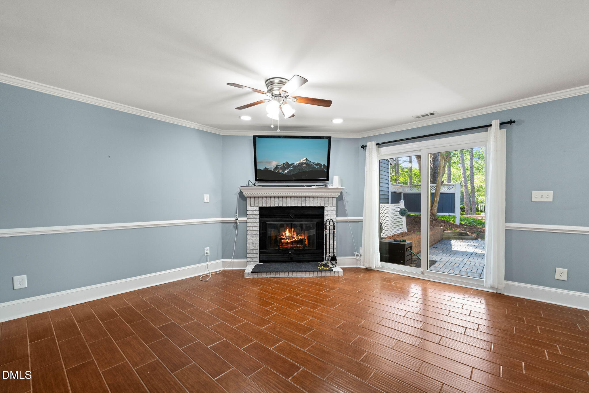 7605 Wellesley Park N Property Photo 13