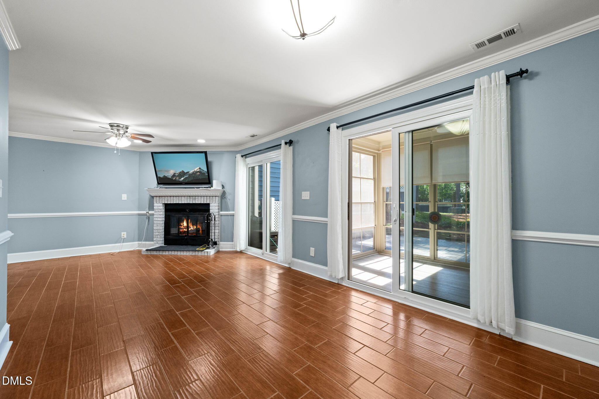 7605 Wellesley Park N Property Photo 14