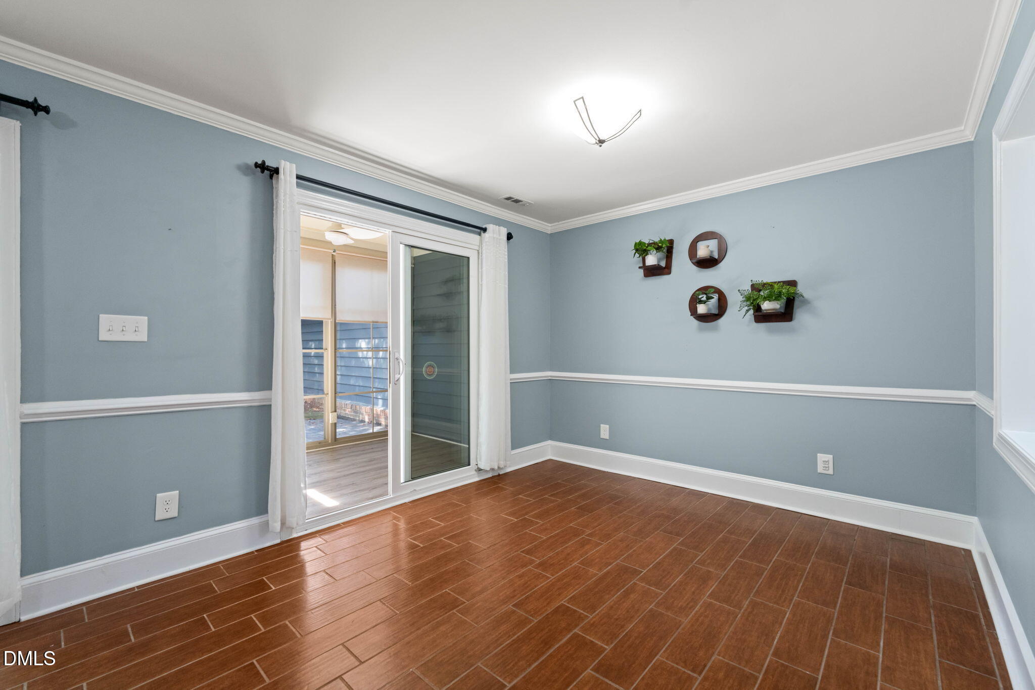 7605 Wellesley Park N Property Photo 19