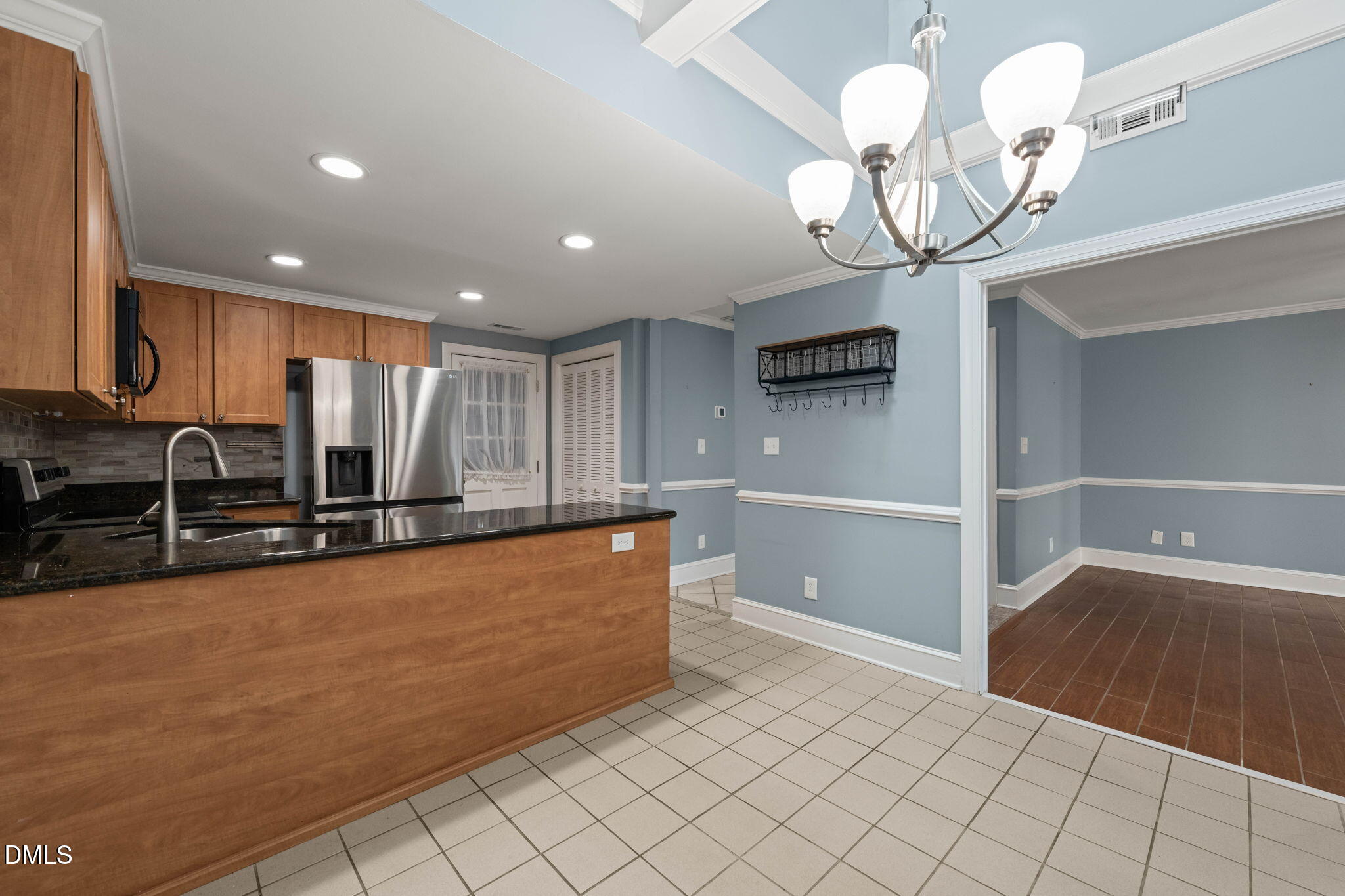 7605 Wellesley Park N Property Photo 25
