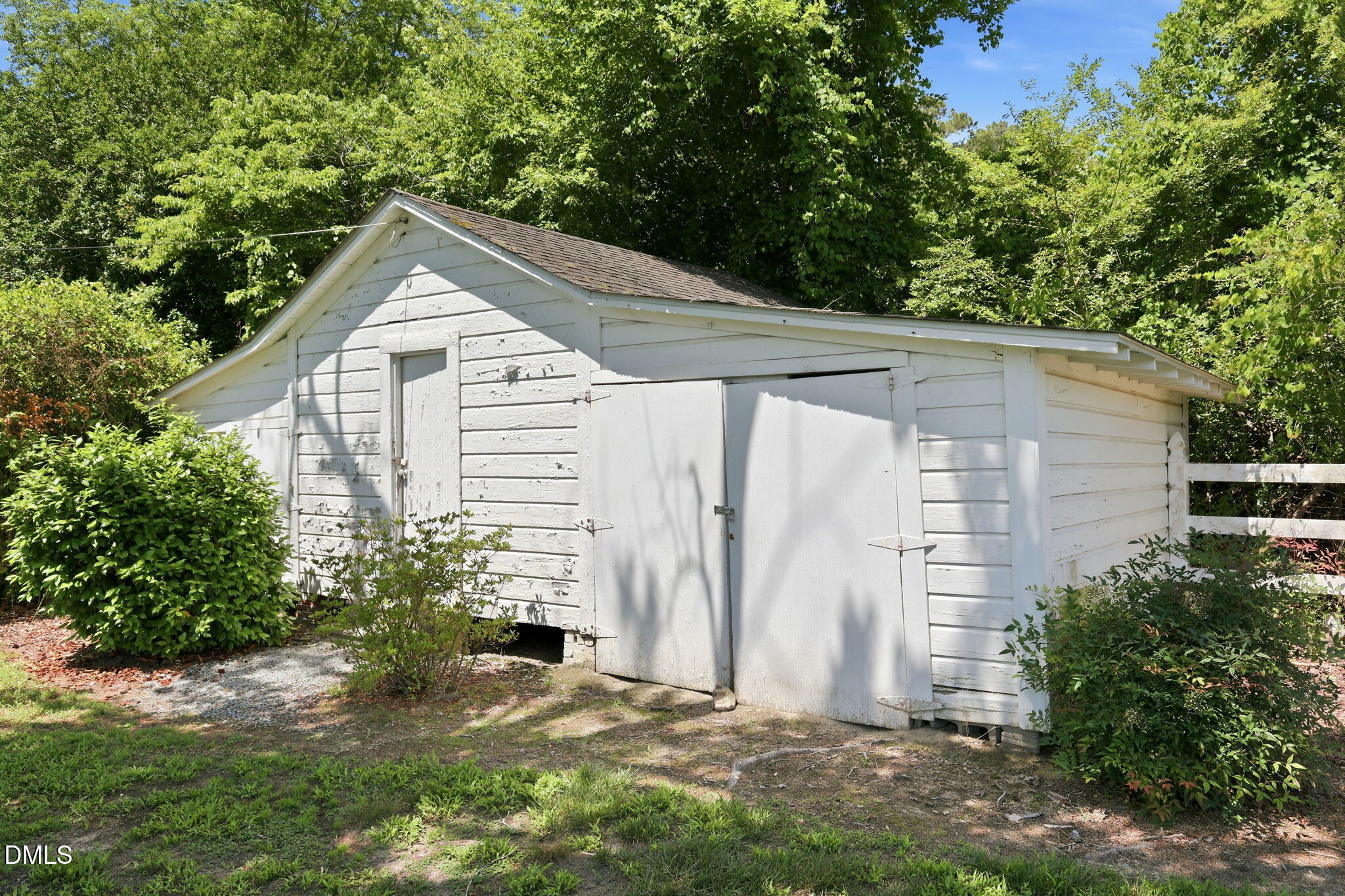 880 Wire Road Property Photo 39