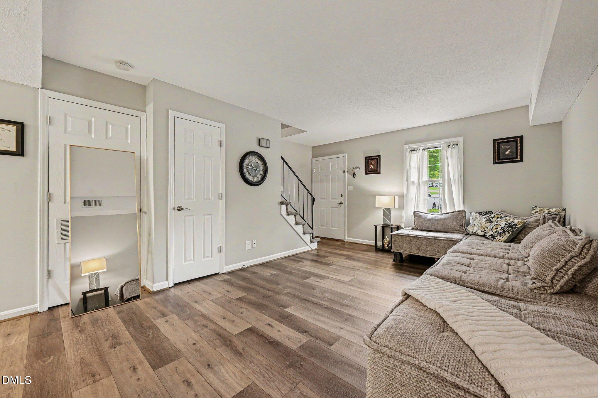 4704 Blue Bird Court #d Property Photo 6