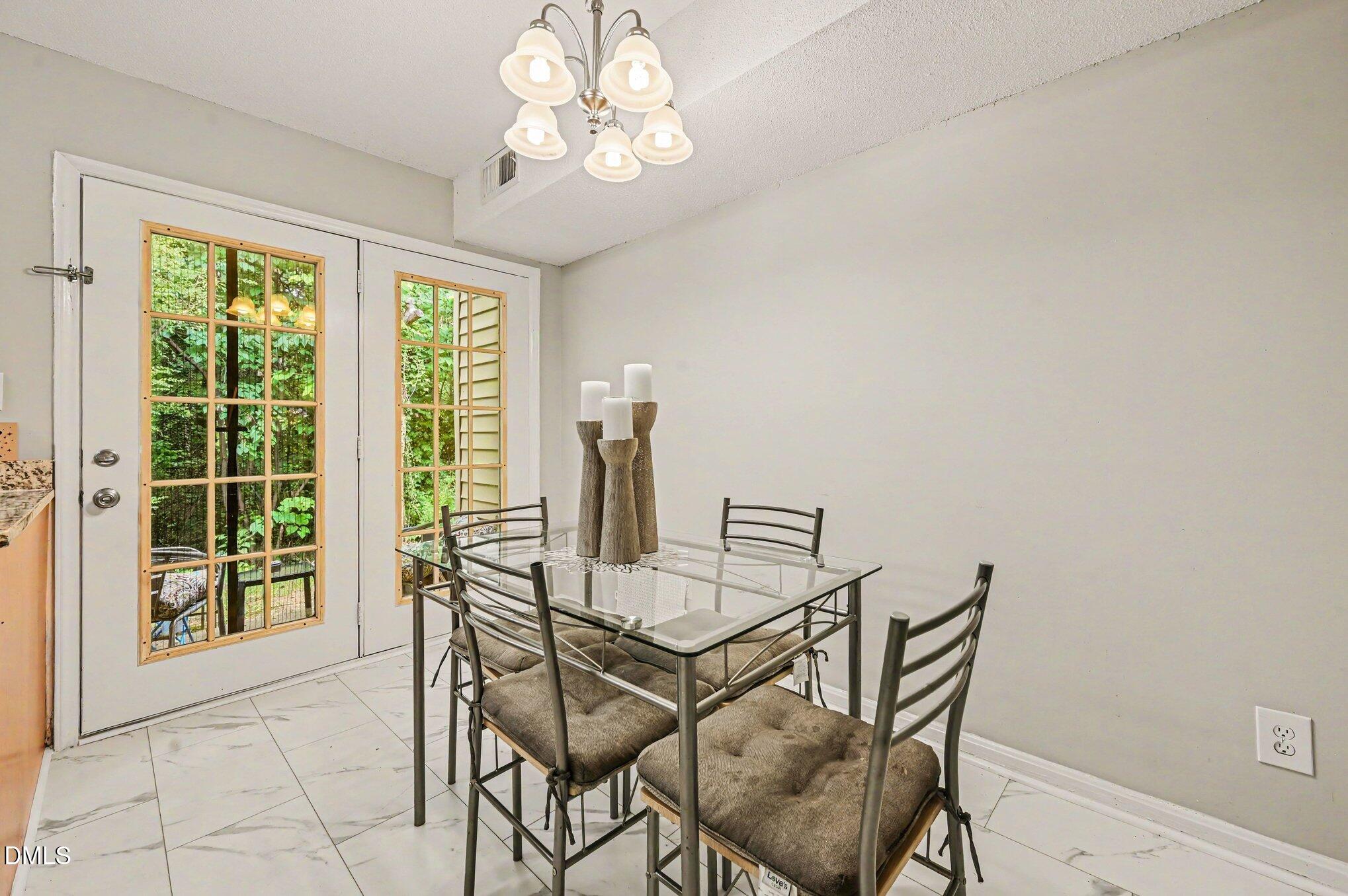 4704 Blue Bird Court #d Property Photo 13