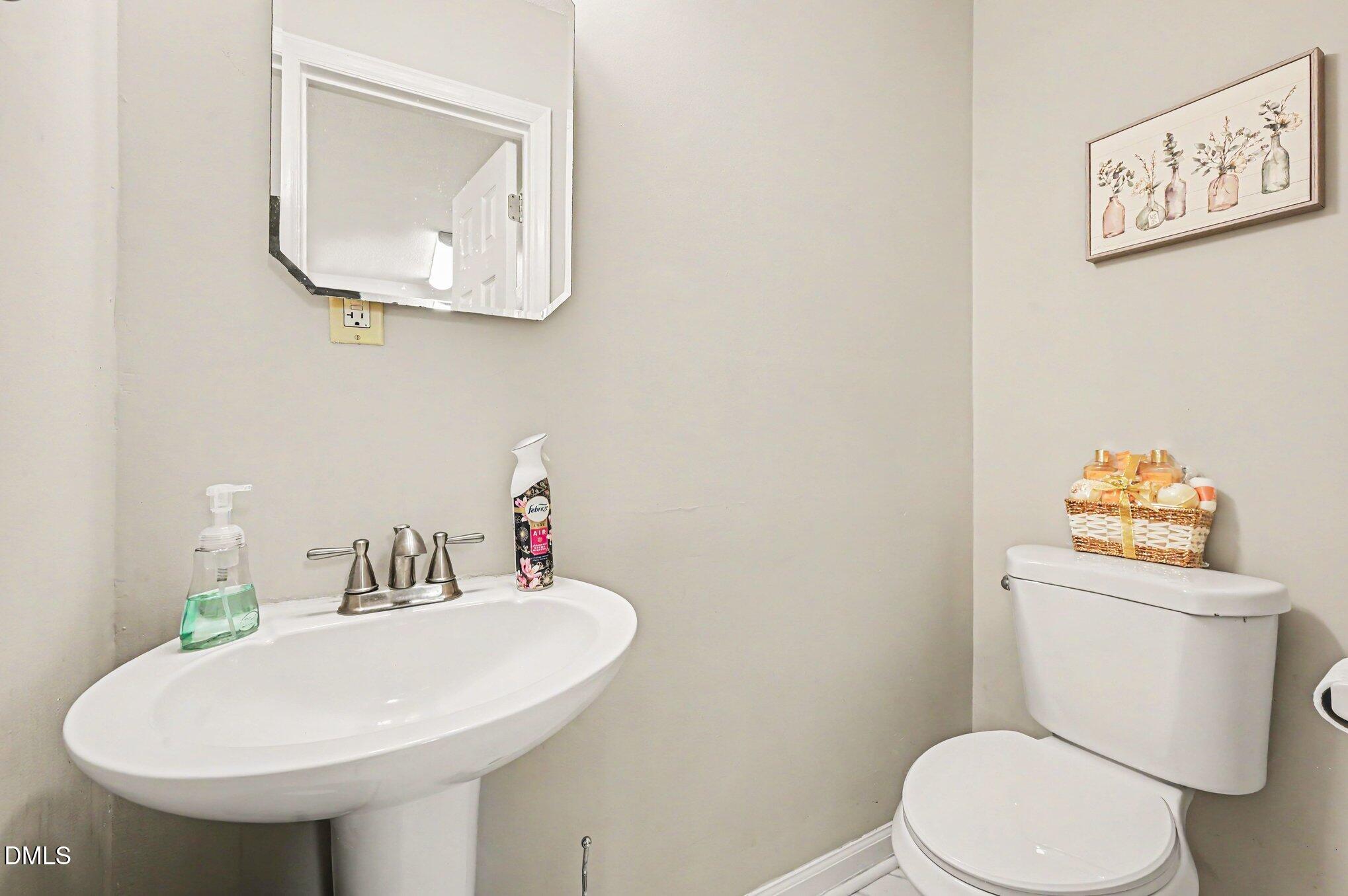 4704 Blue Bird Court #d Property Photo 21