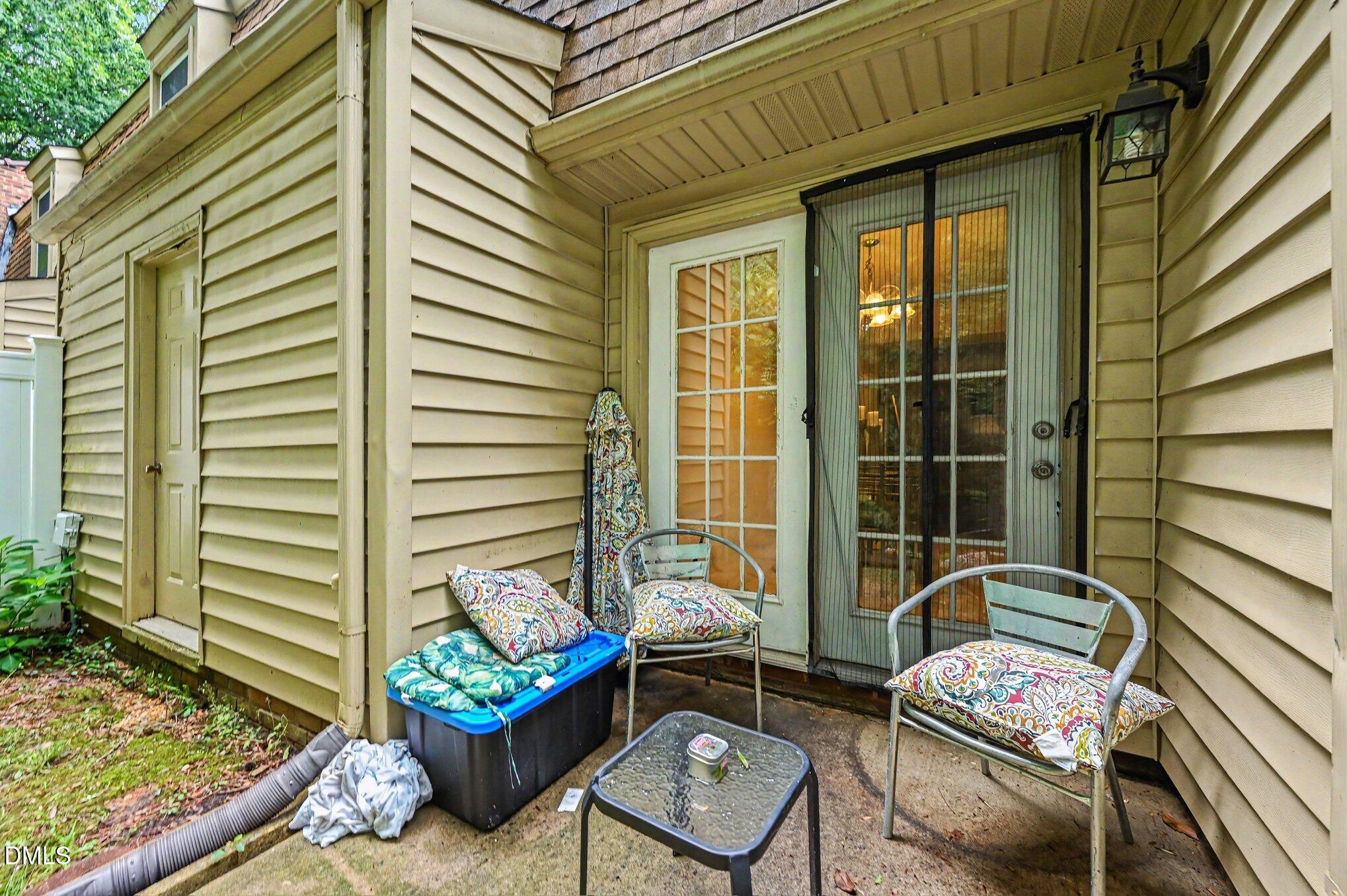 4704 Blue Bird Court #d Property Photo 25