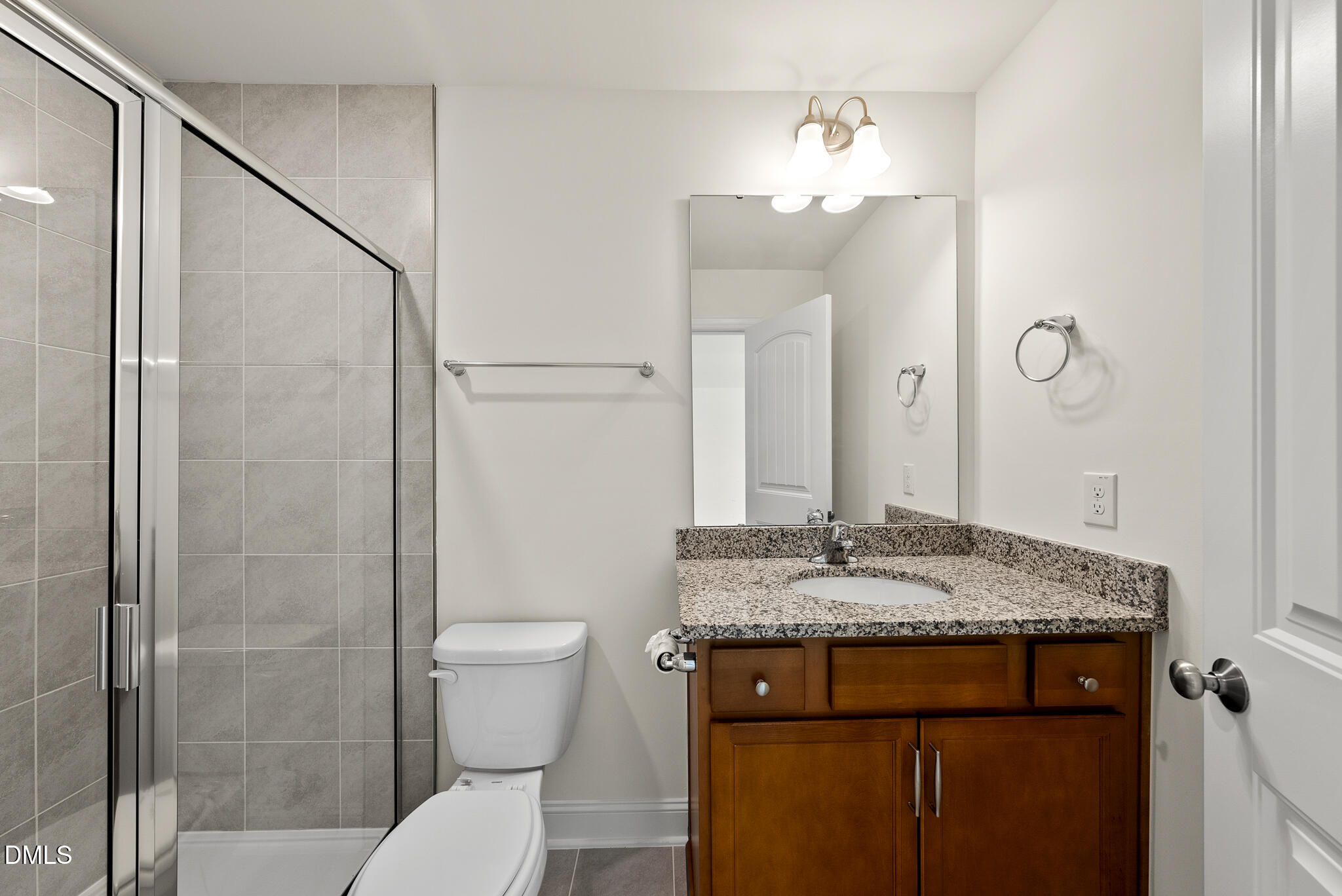 545 Glenwyck Court Property Photo 23