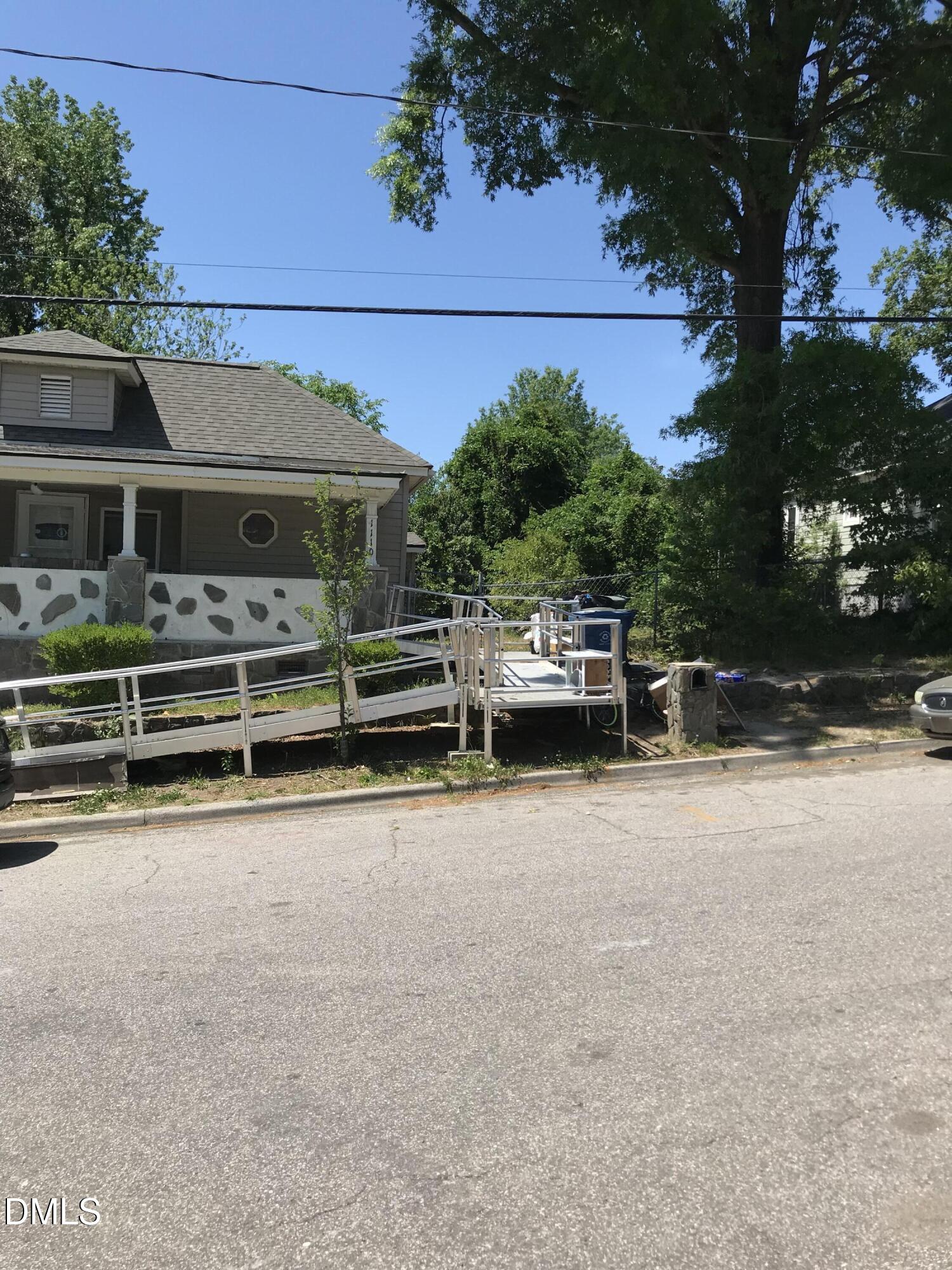1110 Moreland Avenue Property Photo 1