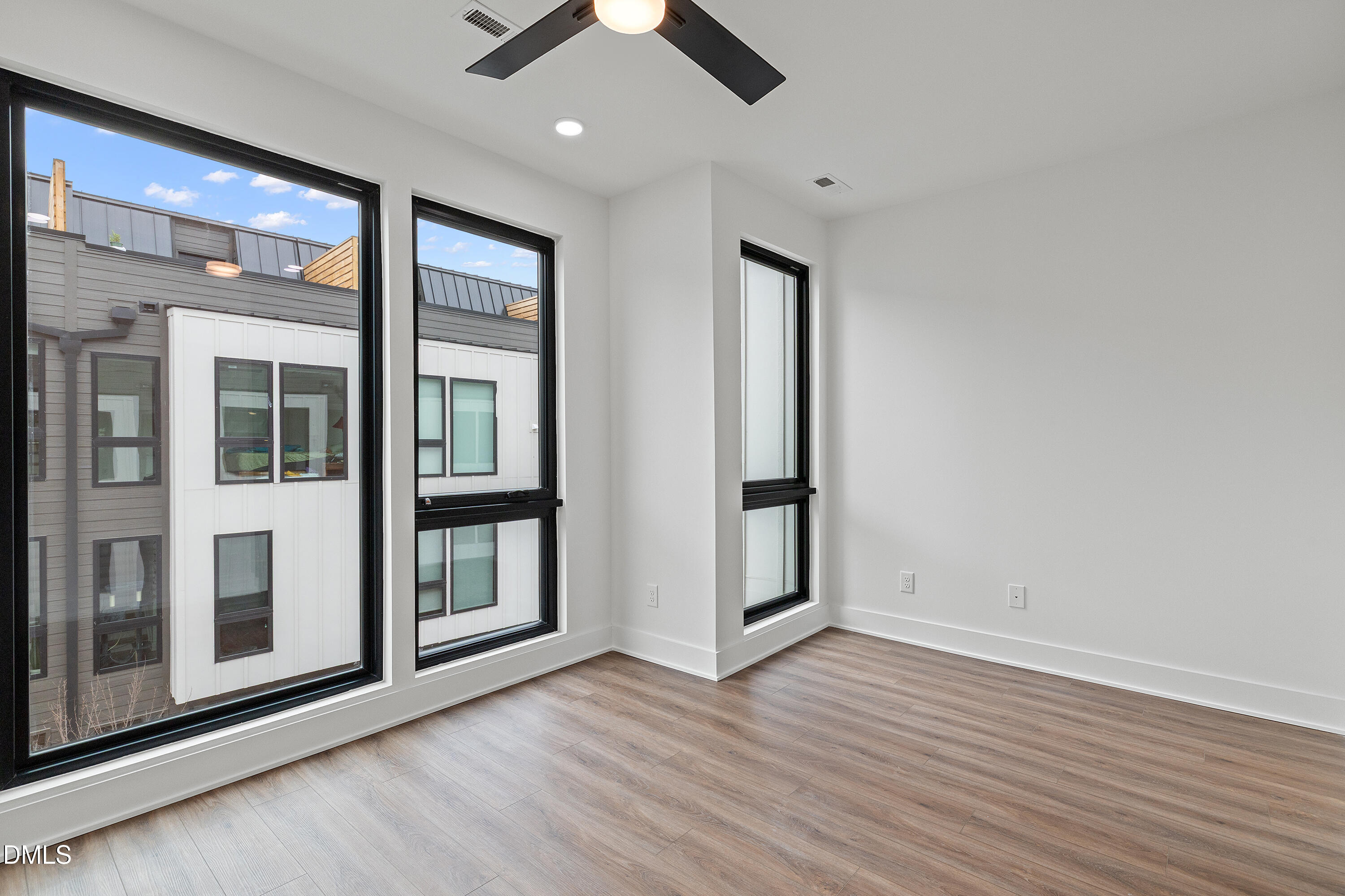 512 Gordon Street 303 Property Photo 18