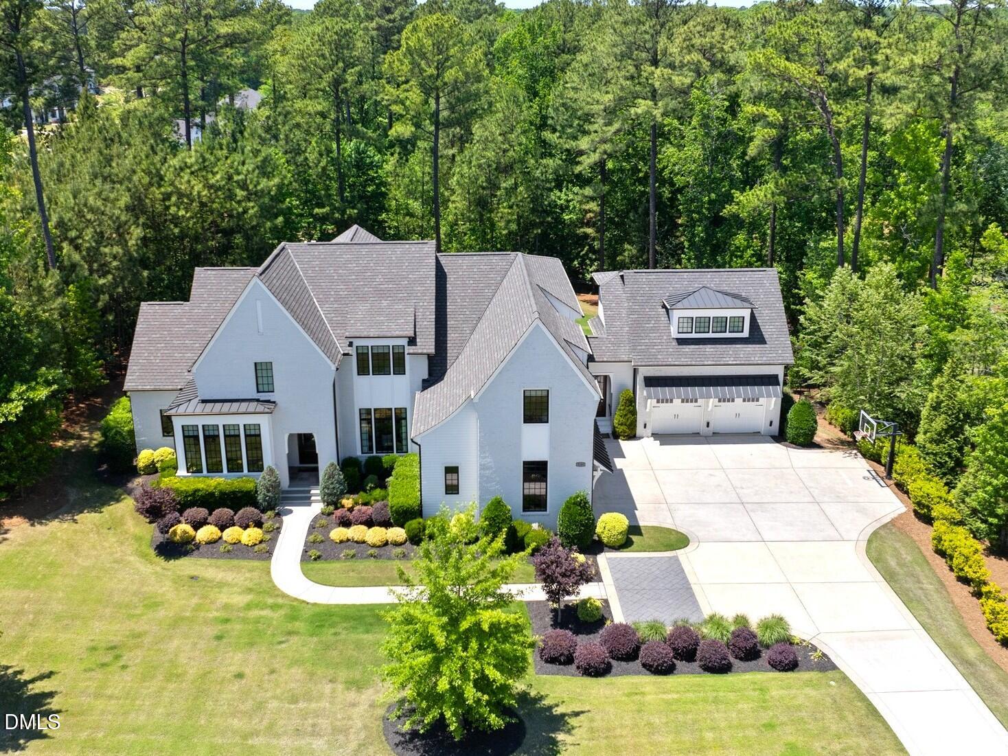 5109 Avalaire Oaks Drive Property Photo 1