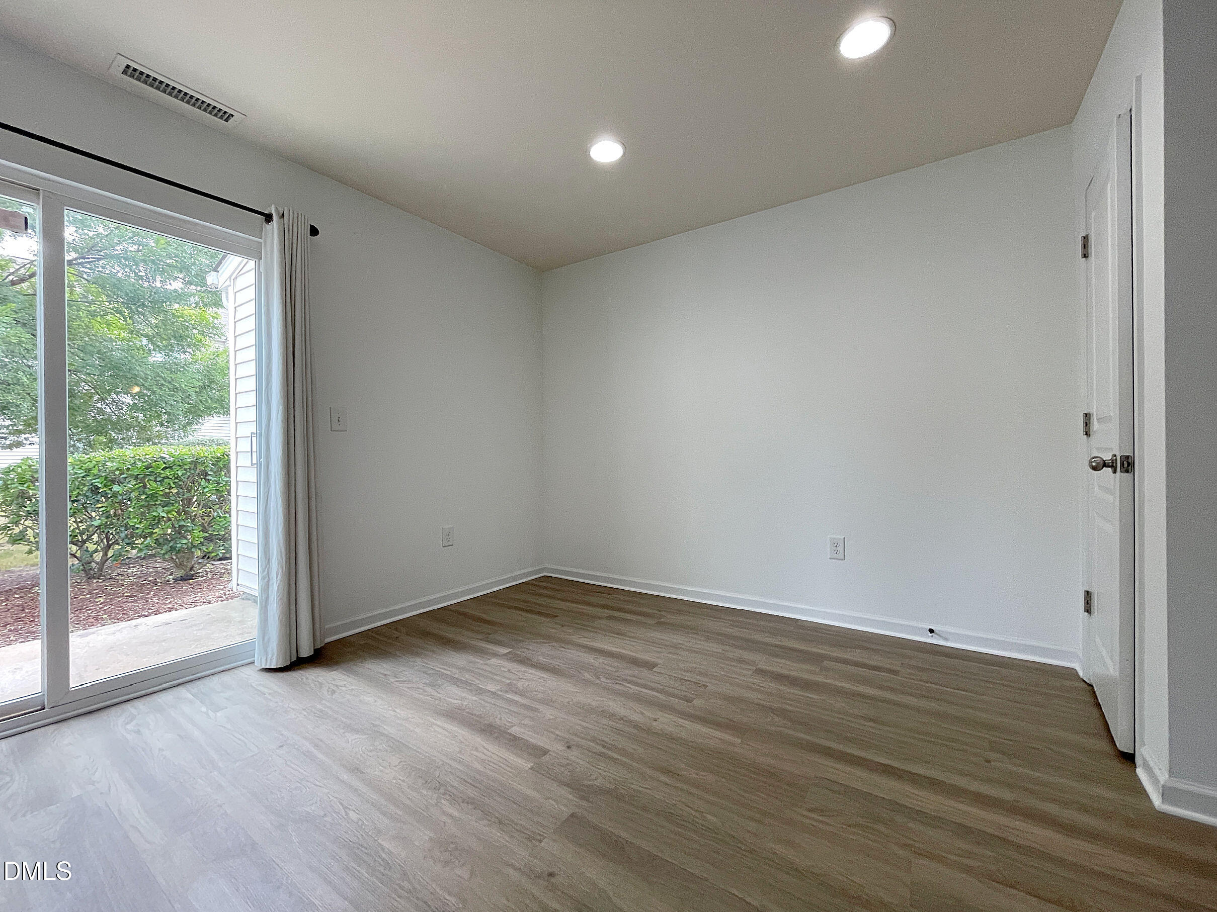 3903 Swinton Street Property Photo 14