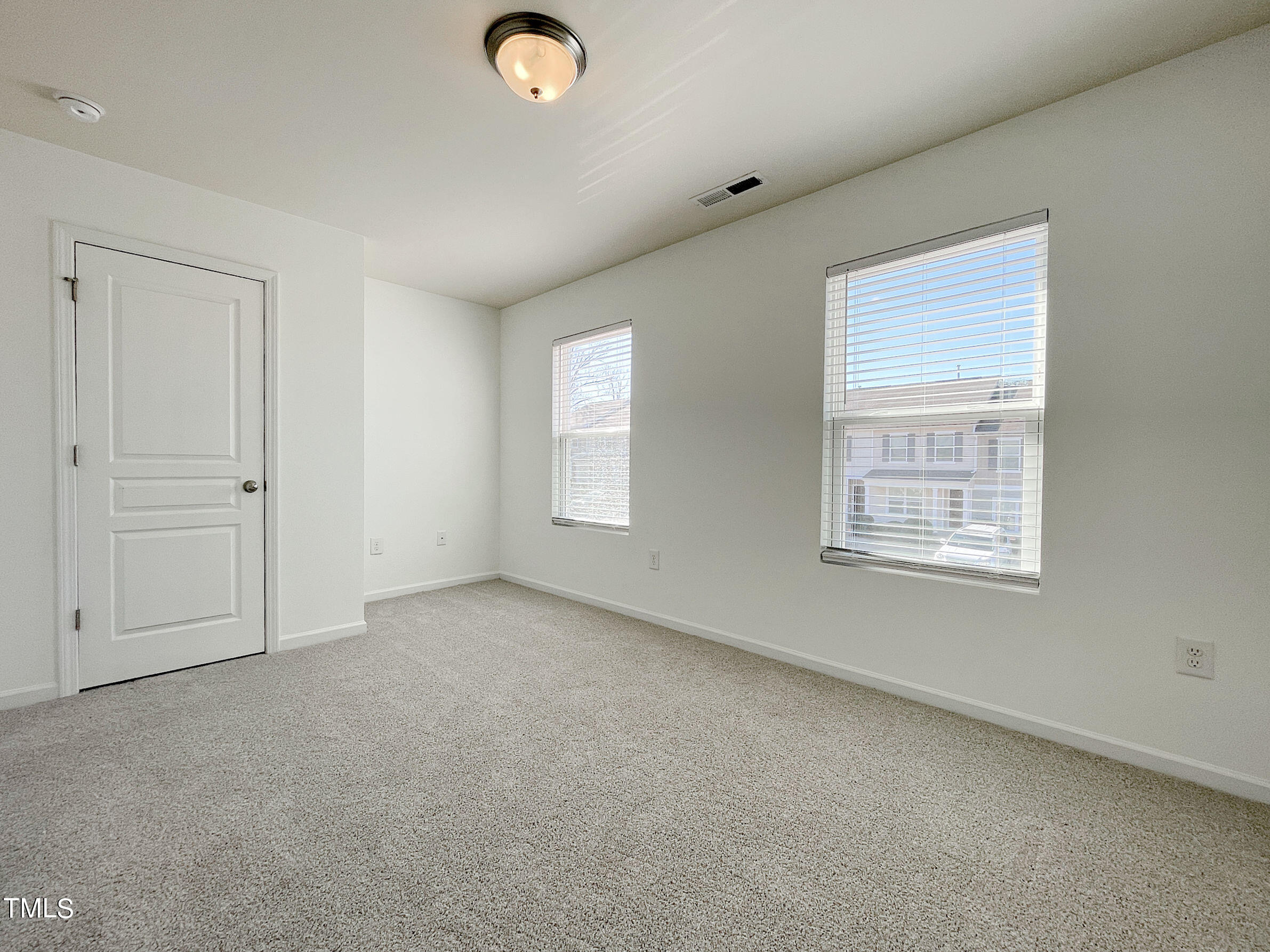 3903 Swinton Street Property Photo 19