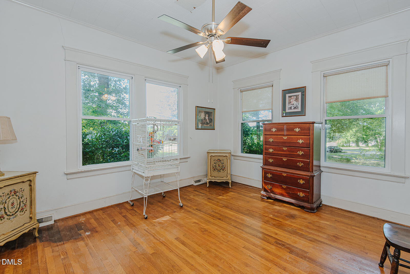 6119 N Roxboro Road Property Photo 15