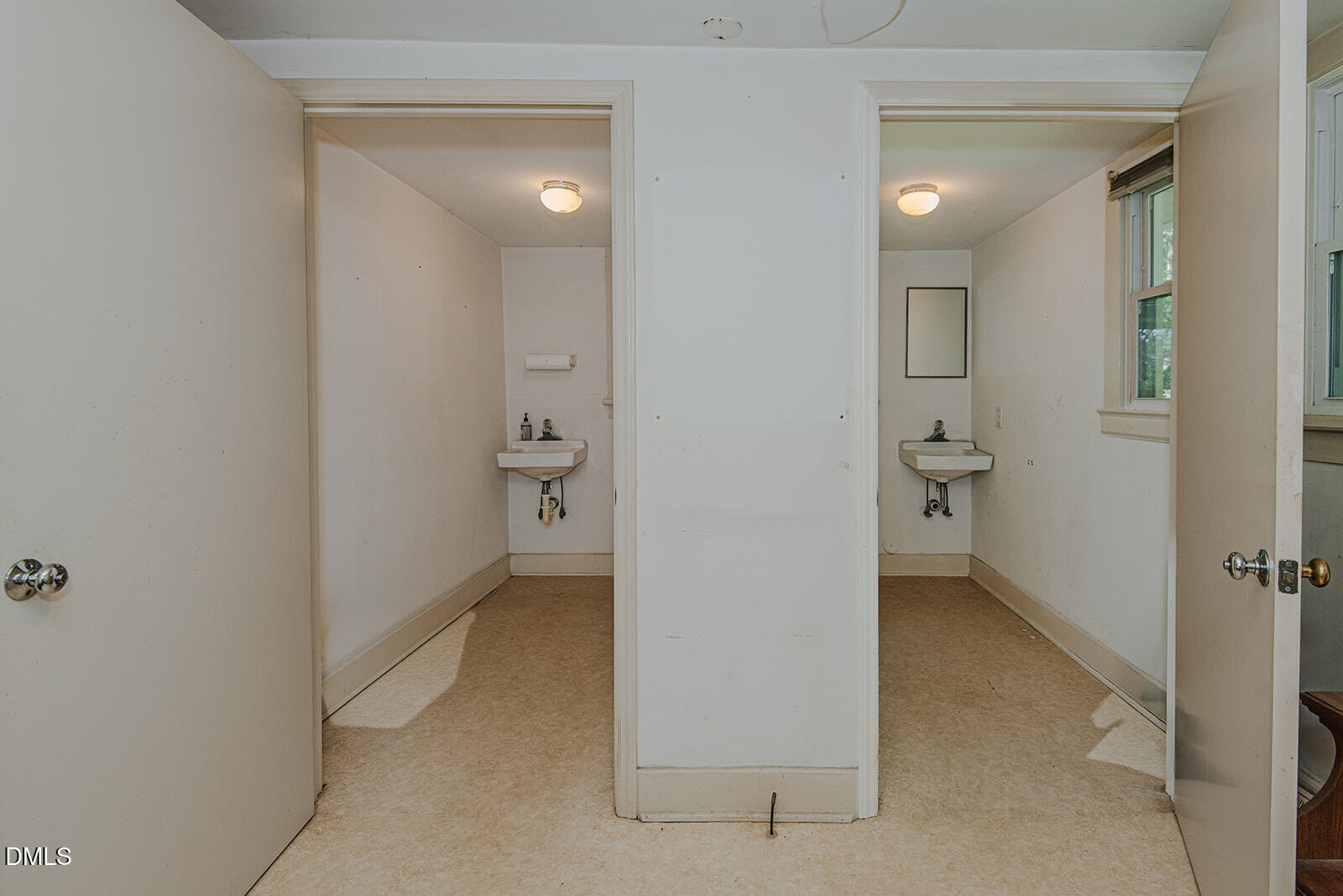 6119 N Roxboro Road Property Photo 24