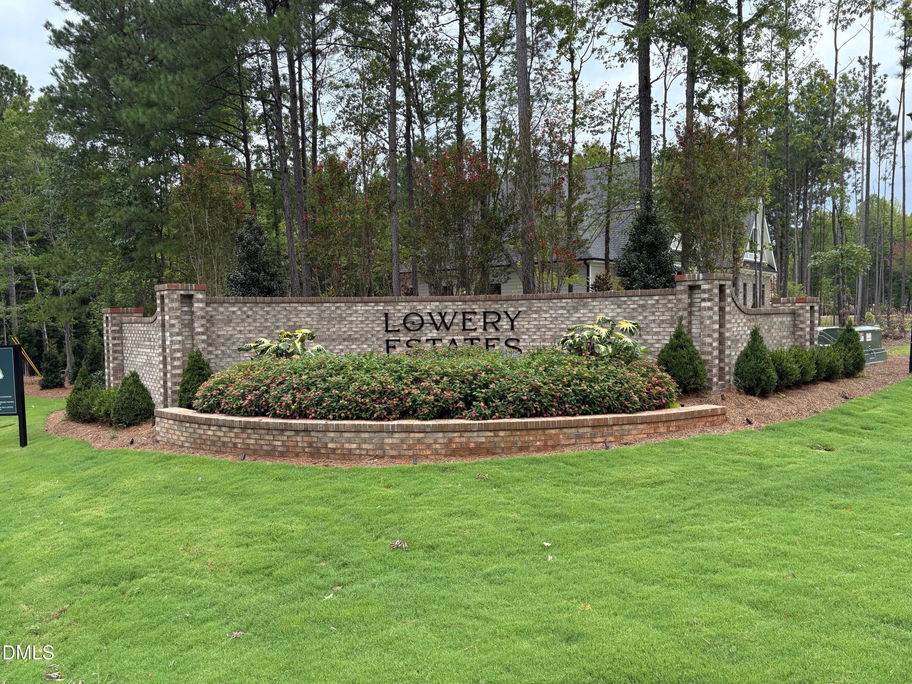 2104 Lowery Estates Property Photo 3