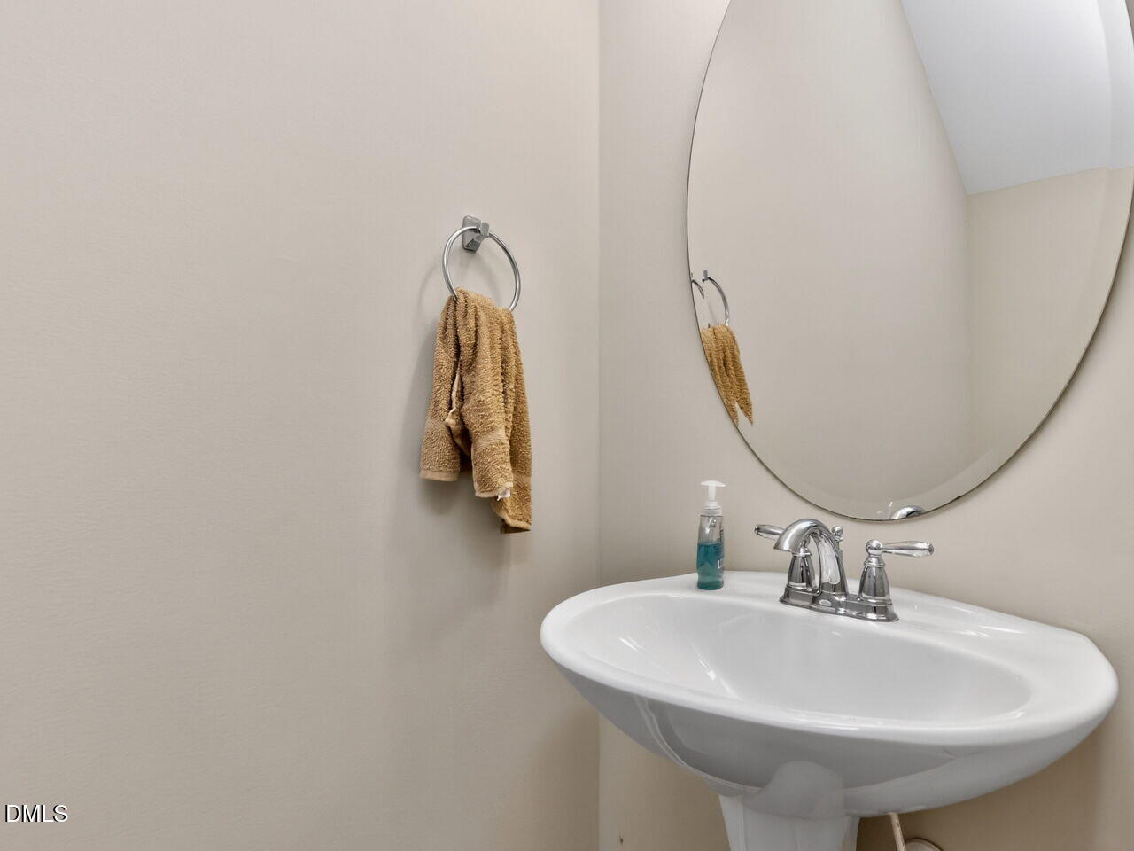 409 Provincial Street Property Photo 13