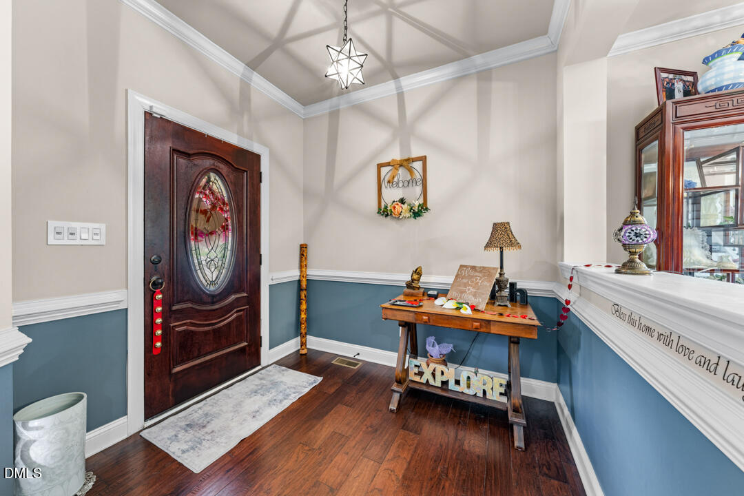2811 Reynolda Circle Property Photo 4