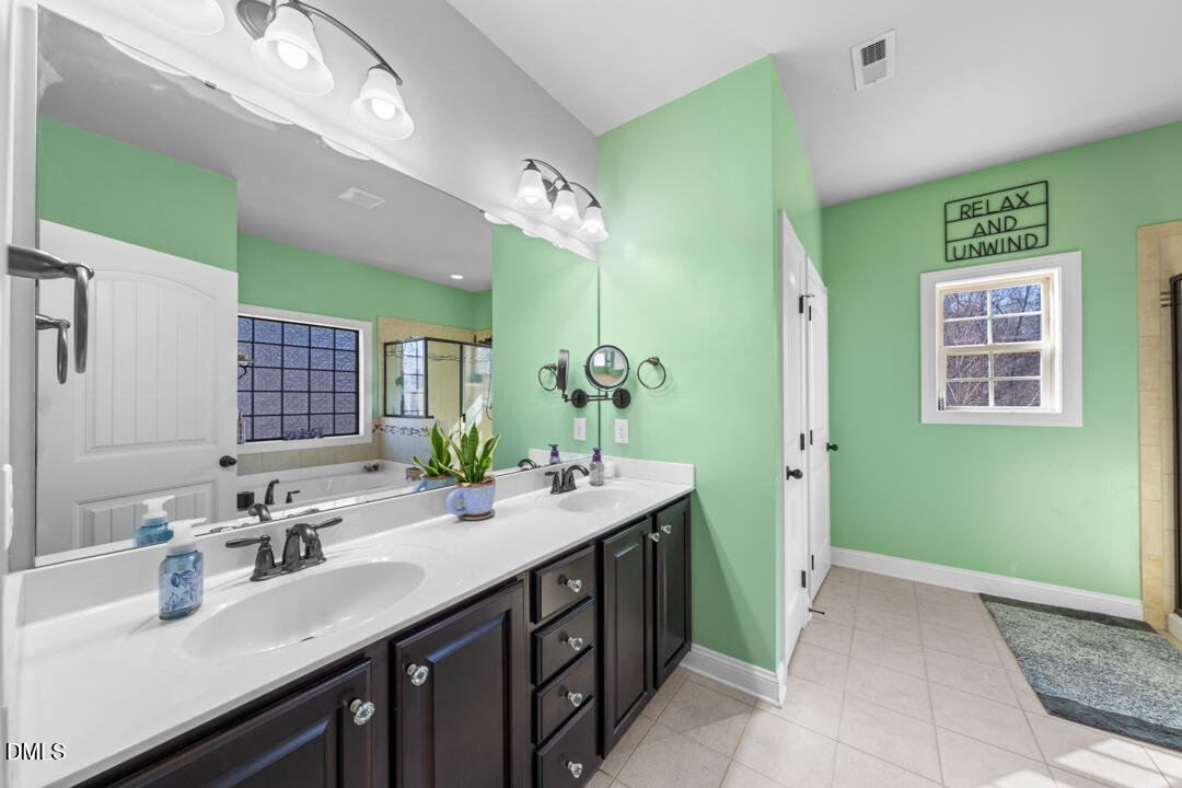 2811 Reynolda Circle Property Photo 17
