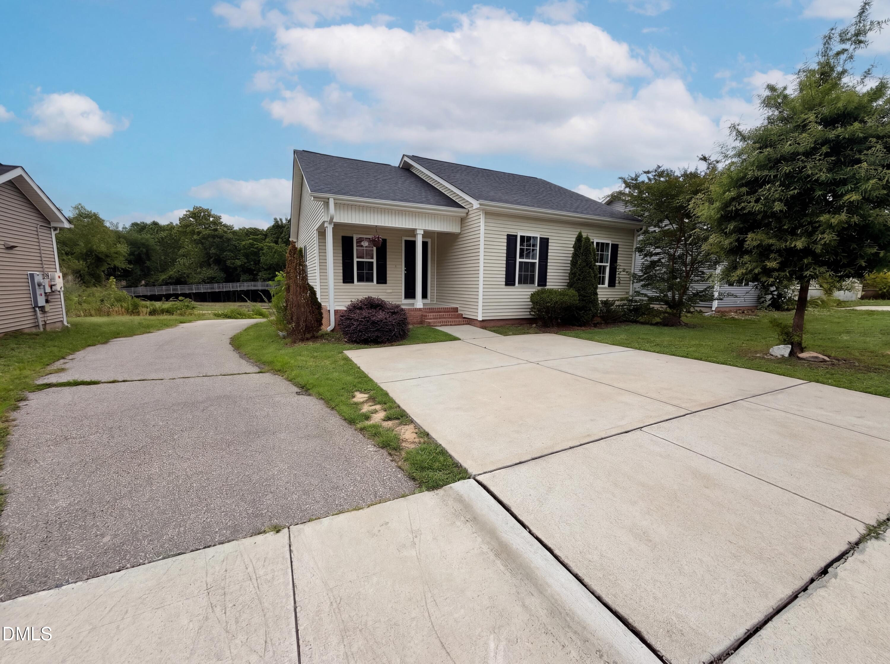 5532 Neuse View Drive Property Photo 2