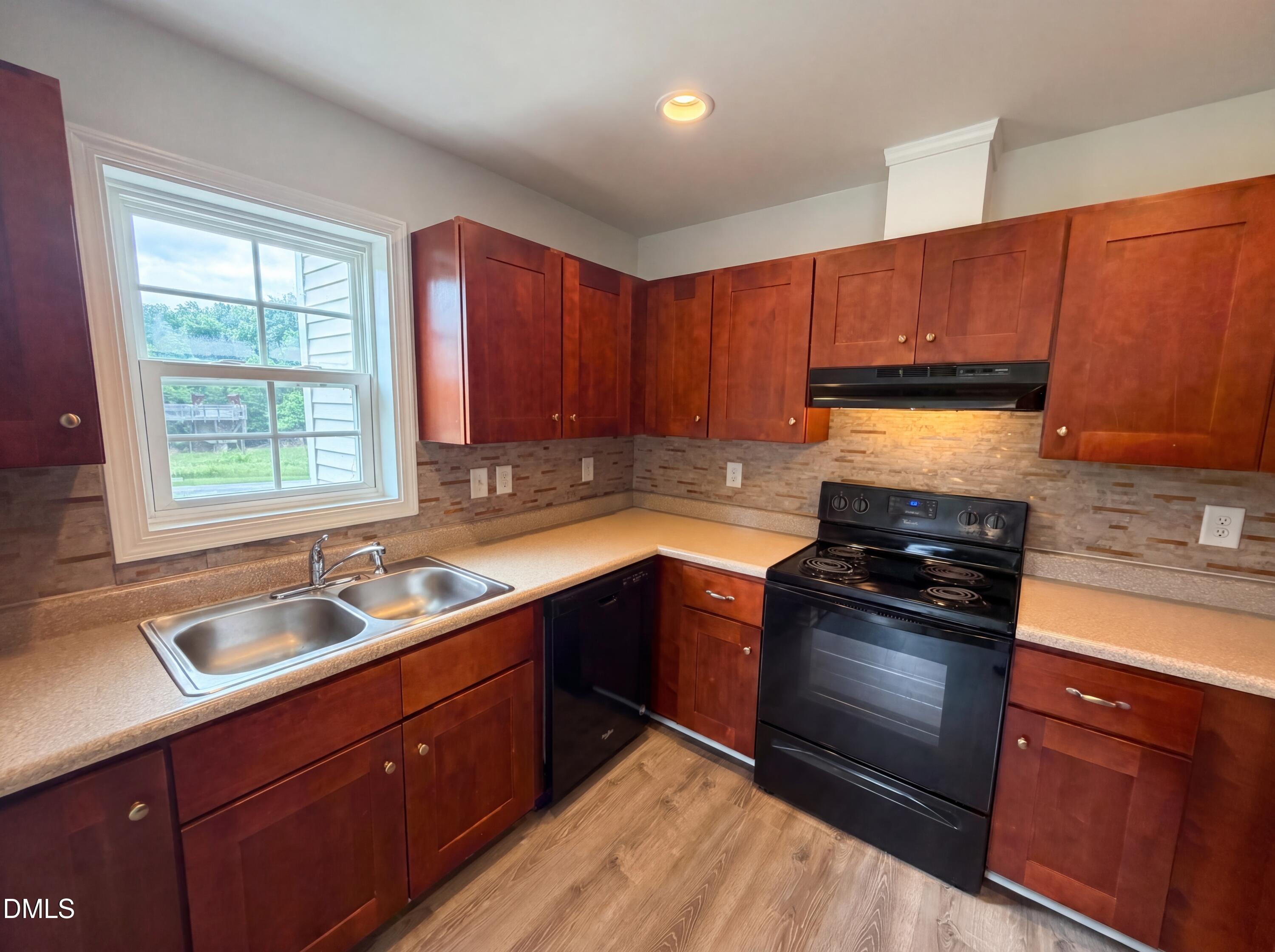 5532 Neuse View Drive Property Photo 5