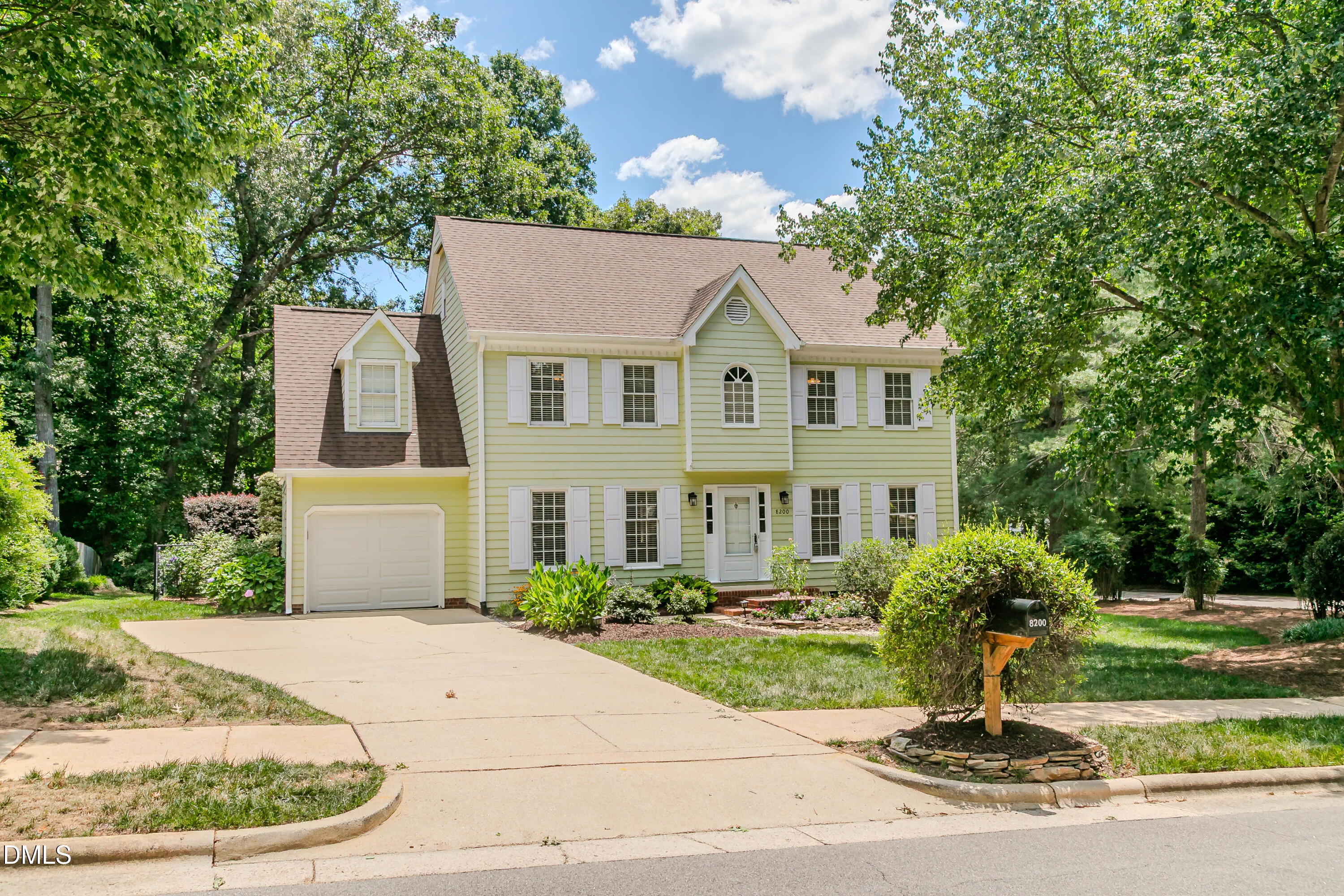 8200 Mourning Dove Road Property Photo 1