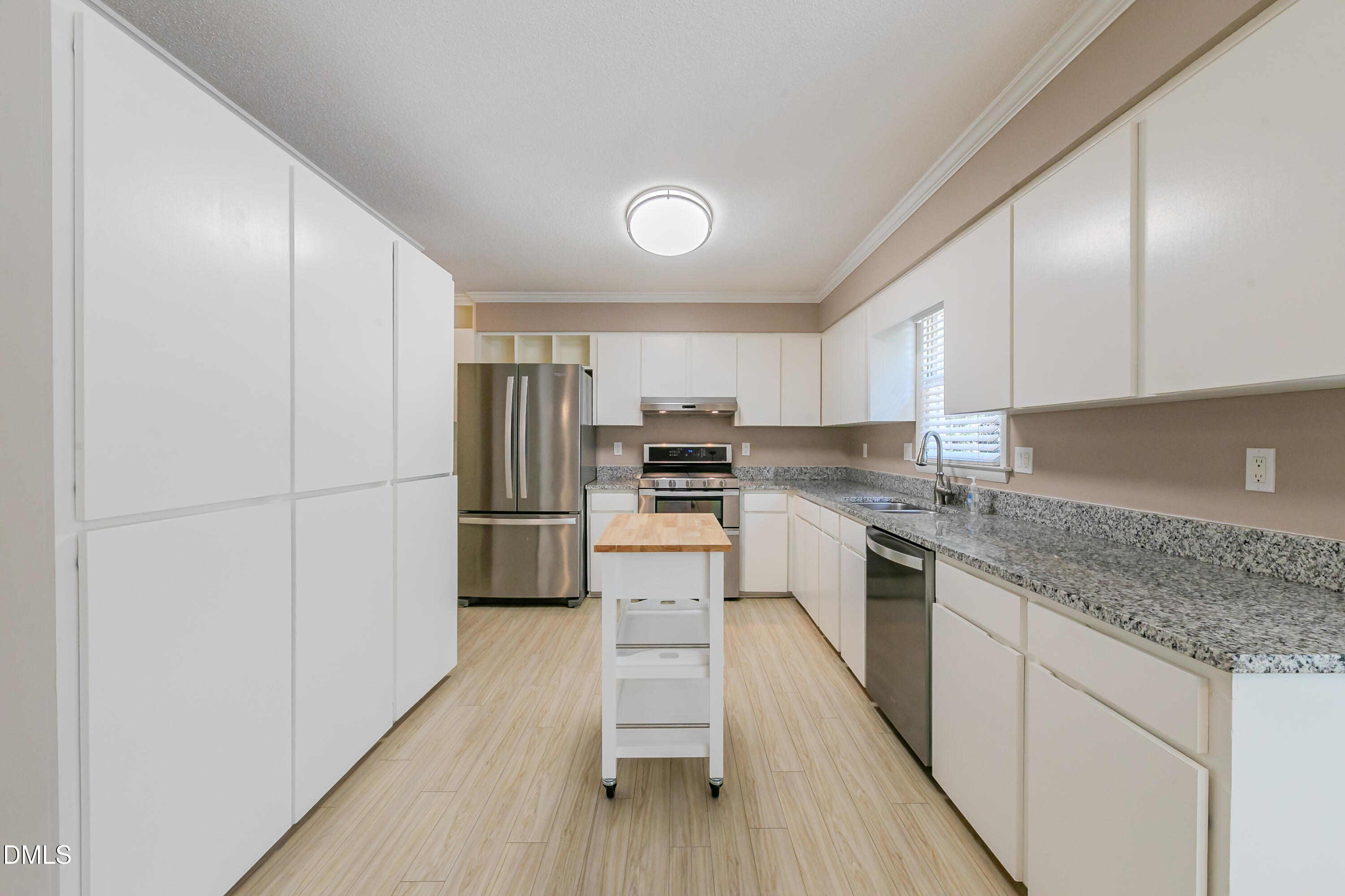 8200 Mourning Dove Road Property Photo 6