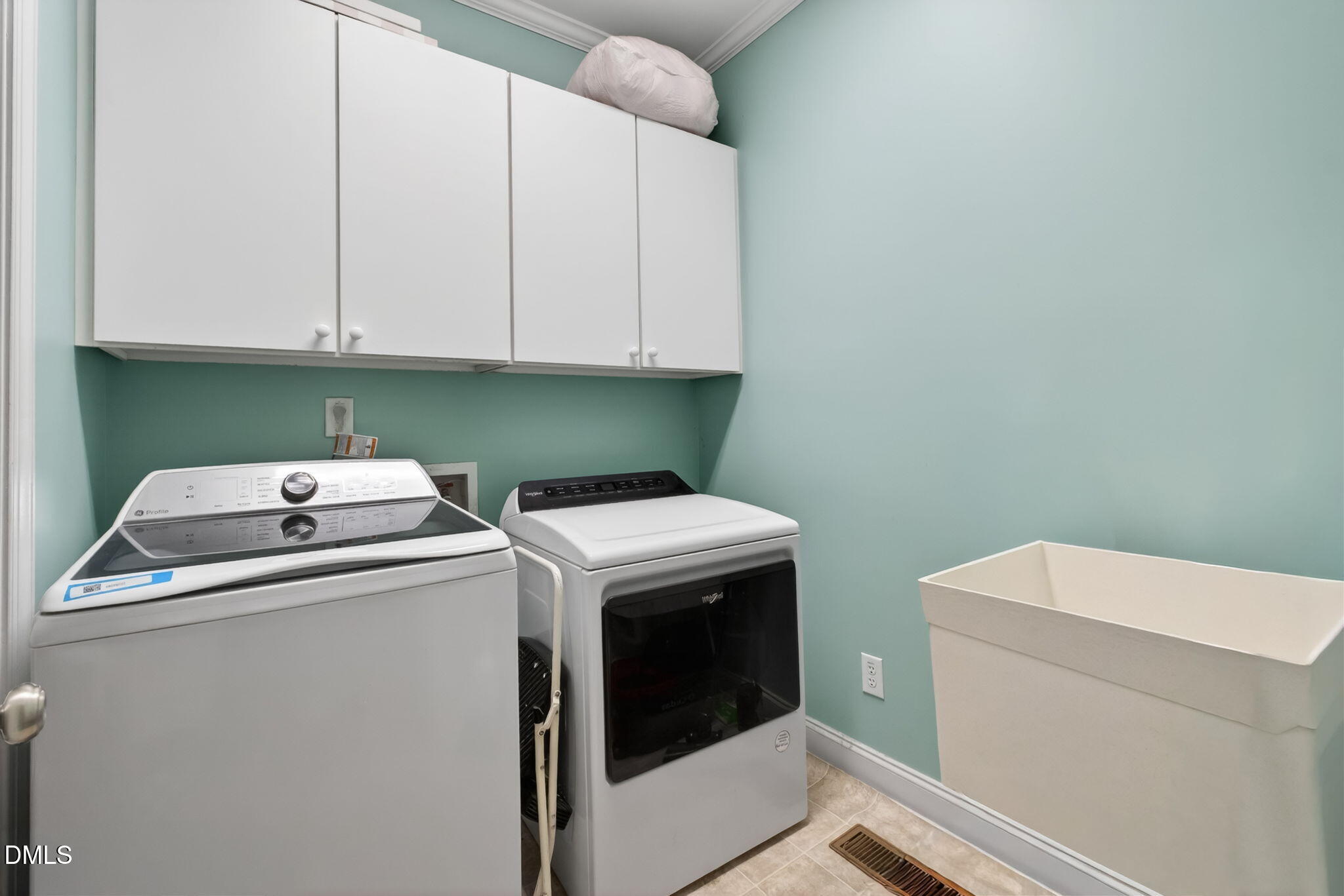 5208 Woodtrent Drive Property Photo 10