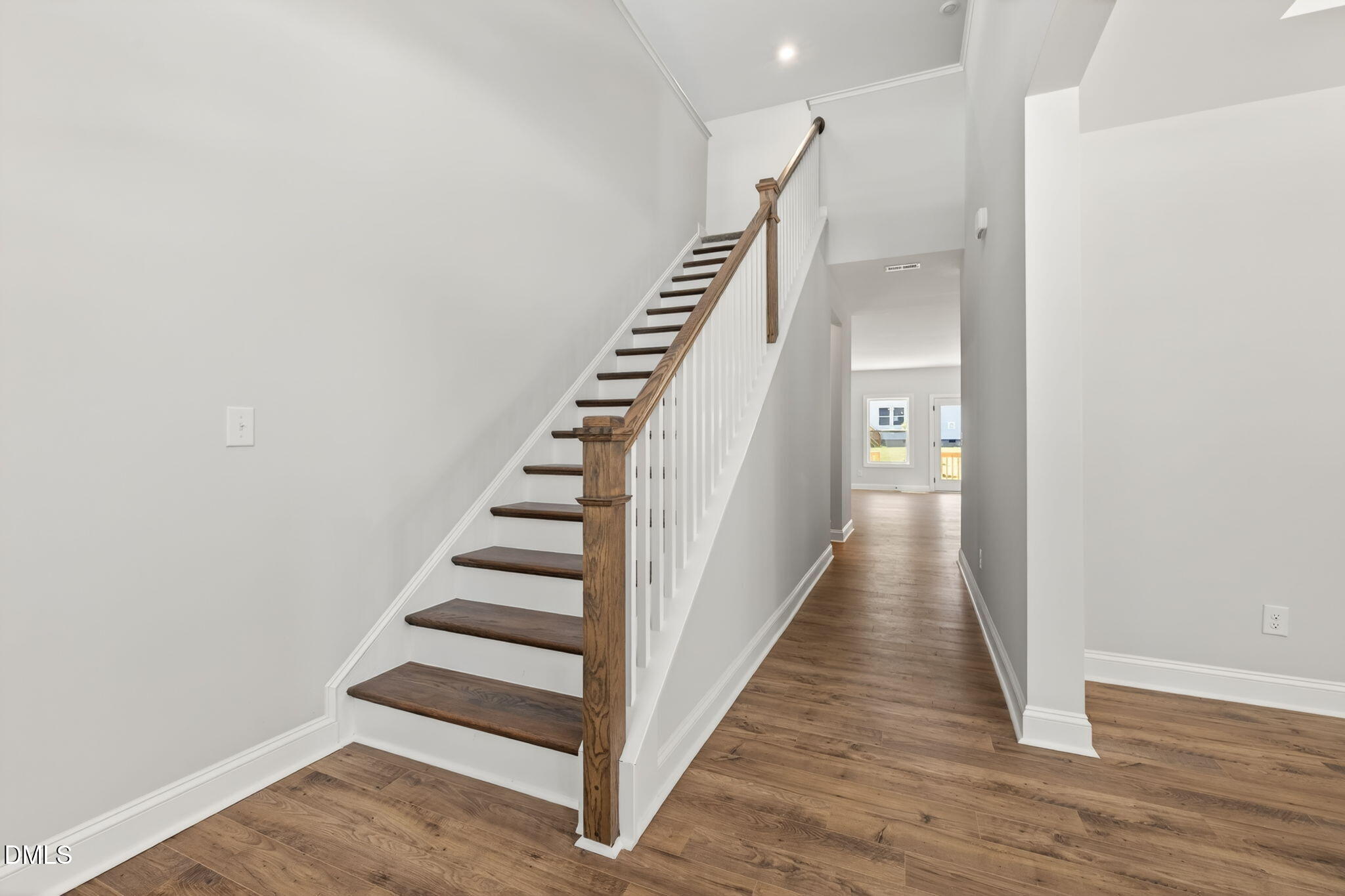912 Bostonian Drive Property Photo 6