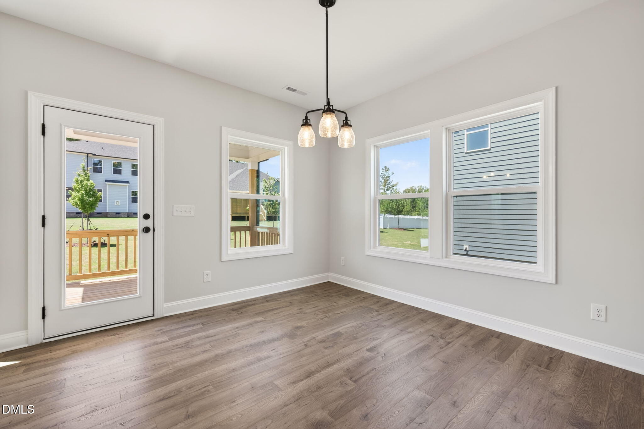 912 Bostonian Drive Property Photo 15