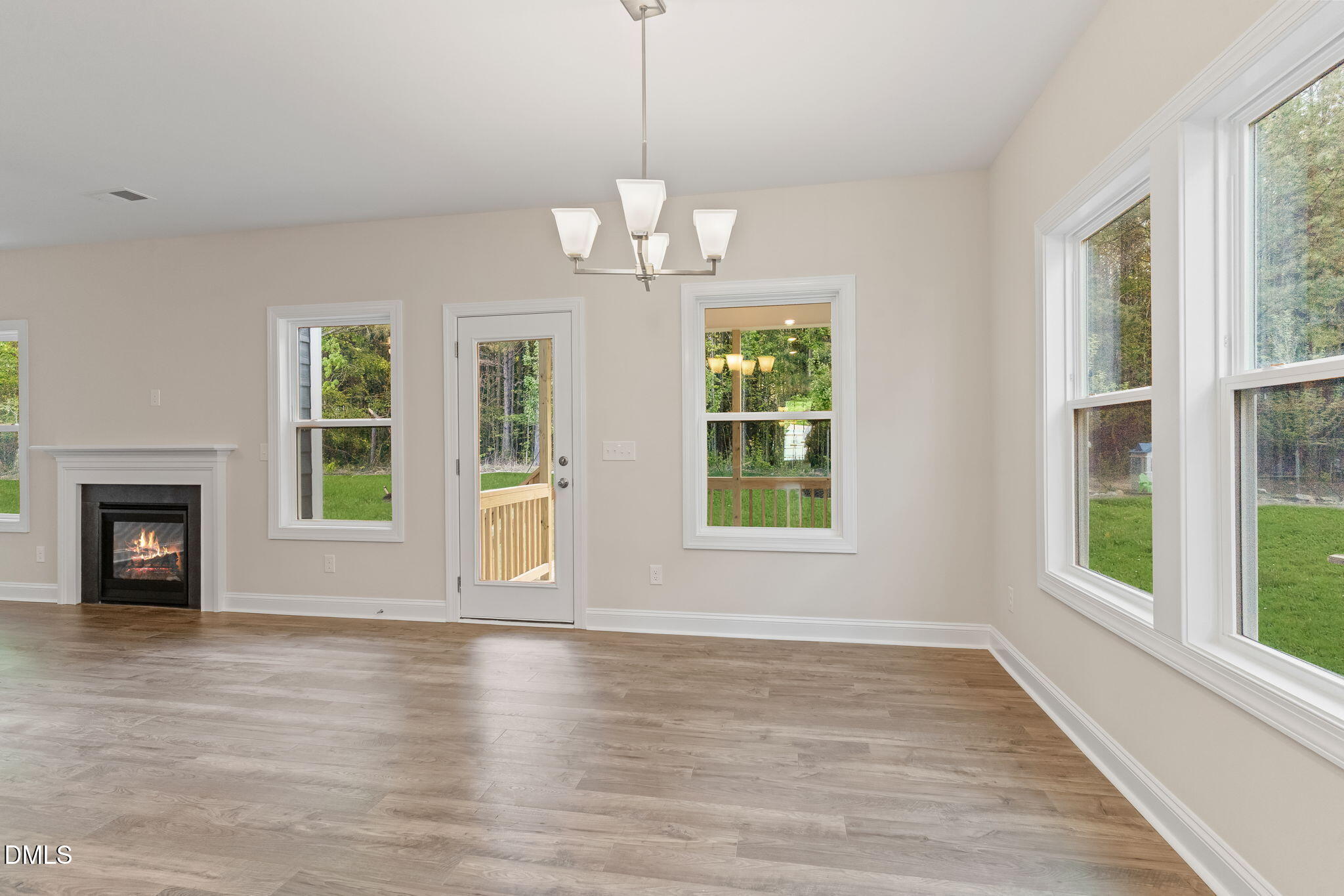 929 Bostonian Drive Property Photo 8