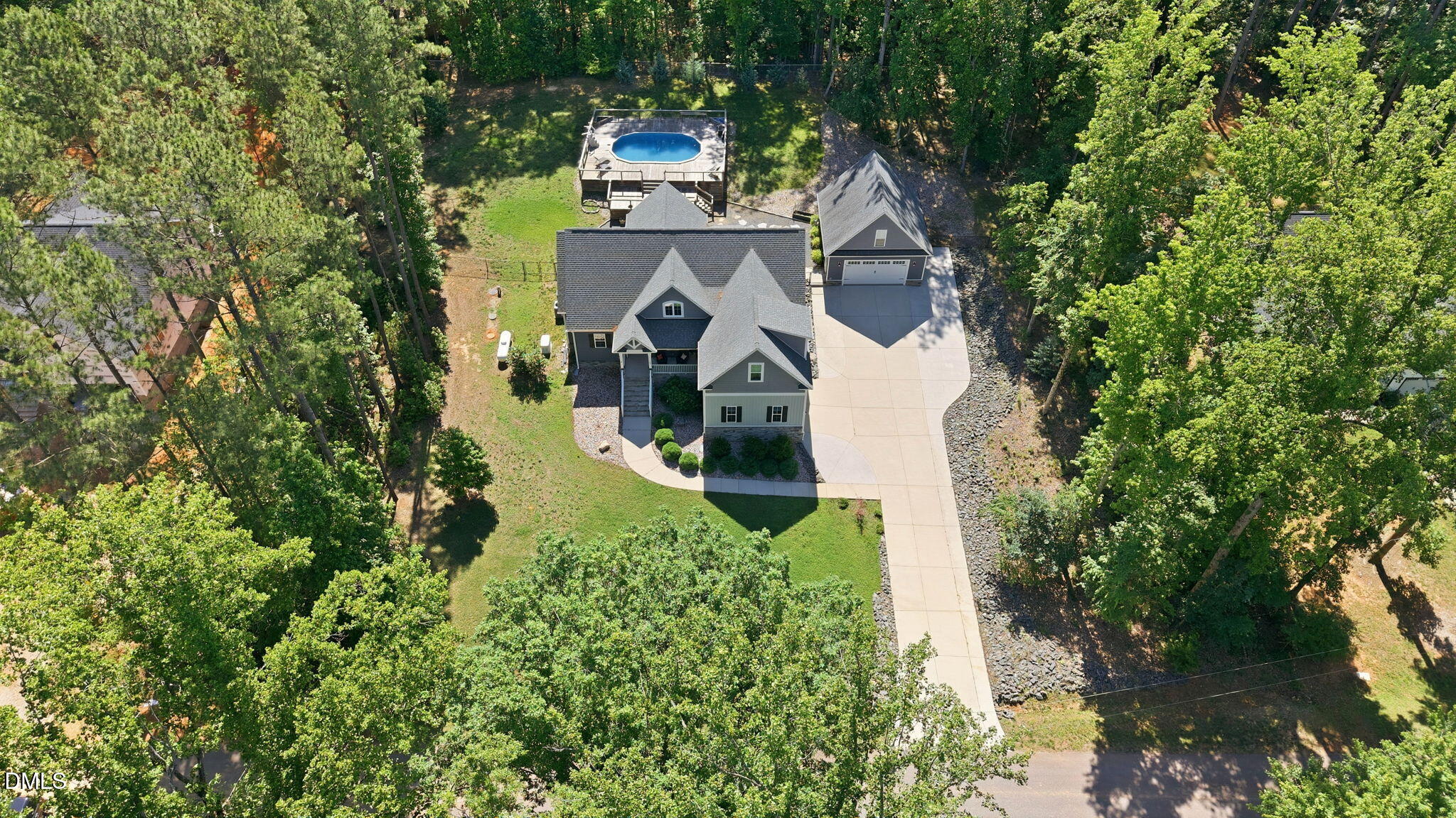 142 Mohawk Drive Property Photo 1