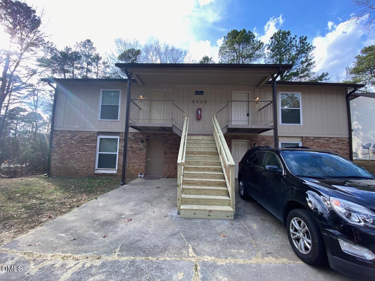 4205 Greencastle Court Unit A Property Photo 2