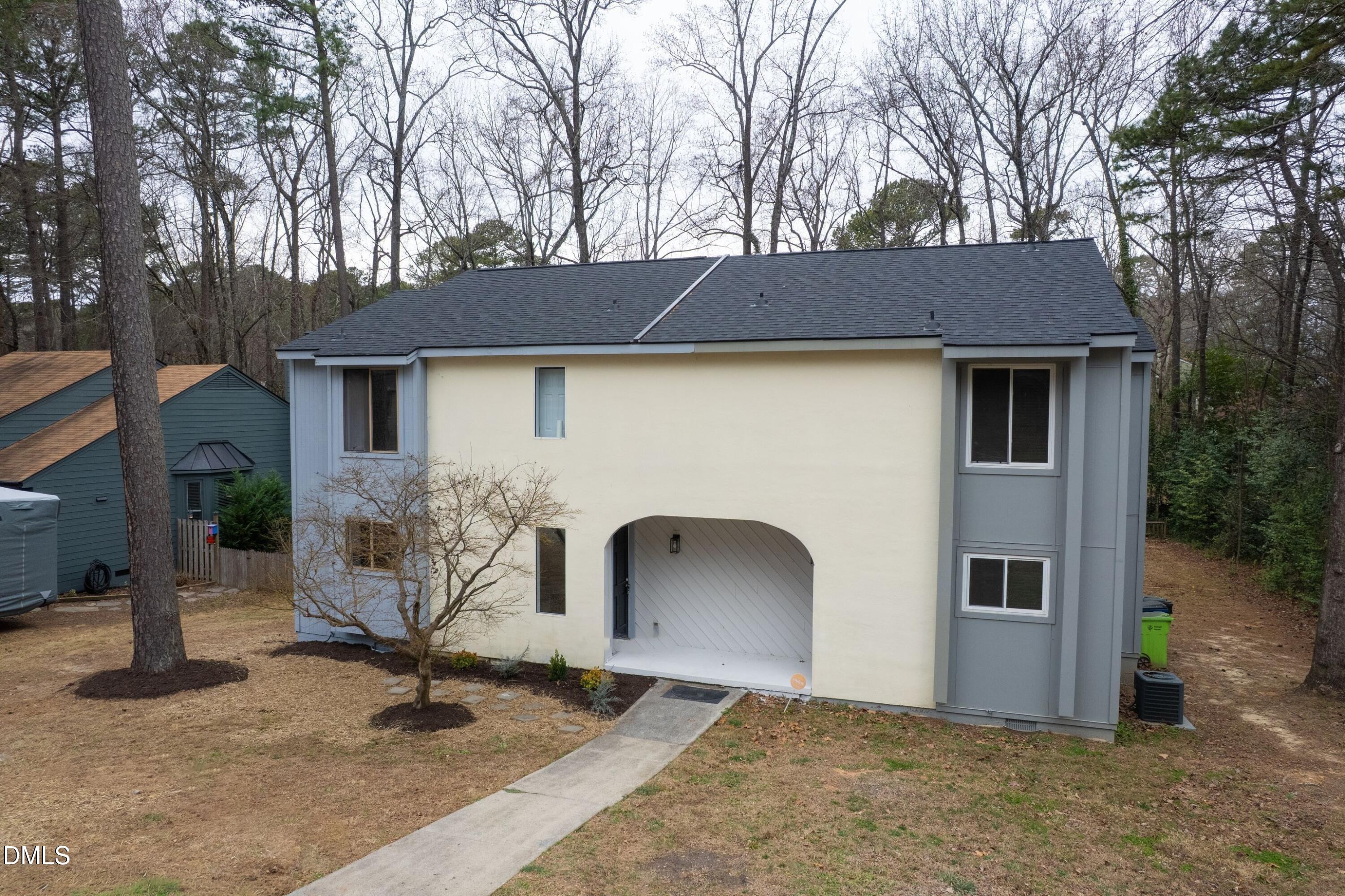6001 Applewood Lane Property Photo 1
