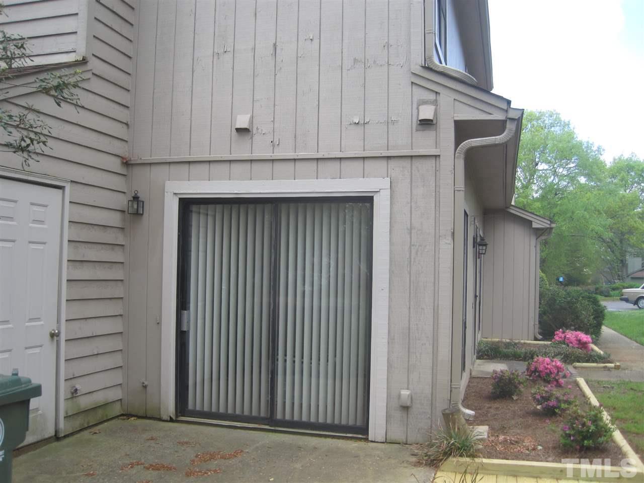 111 Charter Oaks Circle Property Photo 2