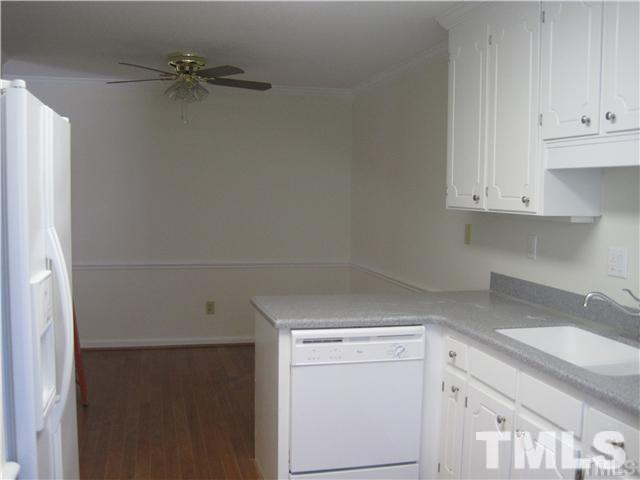 111 Charter Oaks Circle Property Photo 4