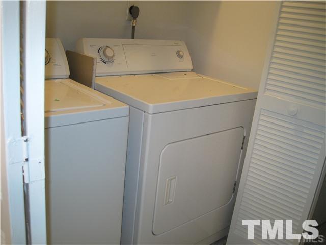 111 Charter Oaks Circle Property Photo 8