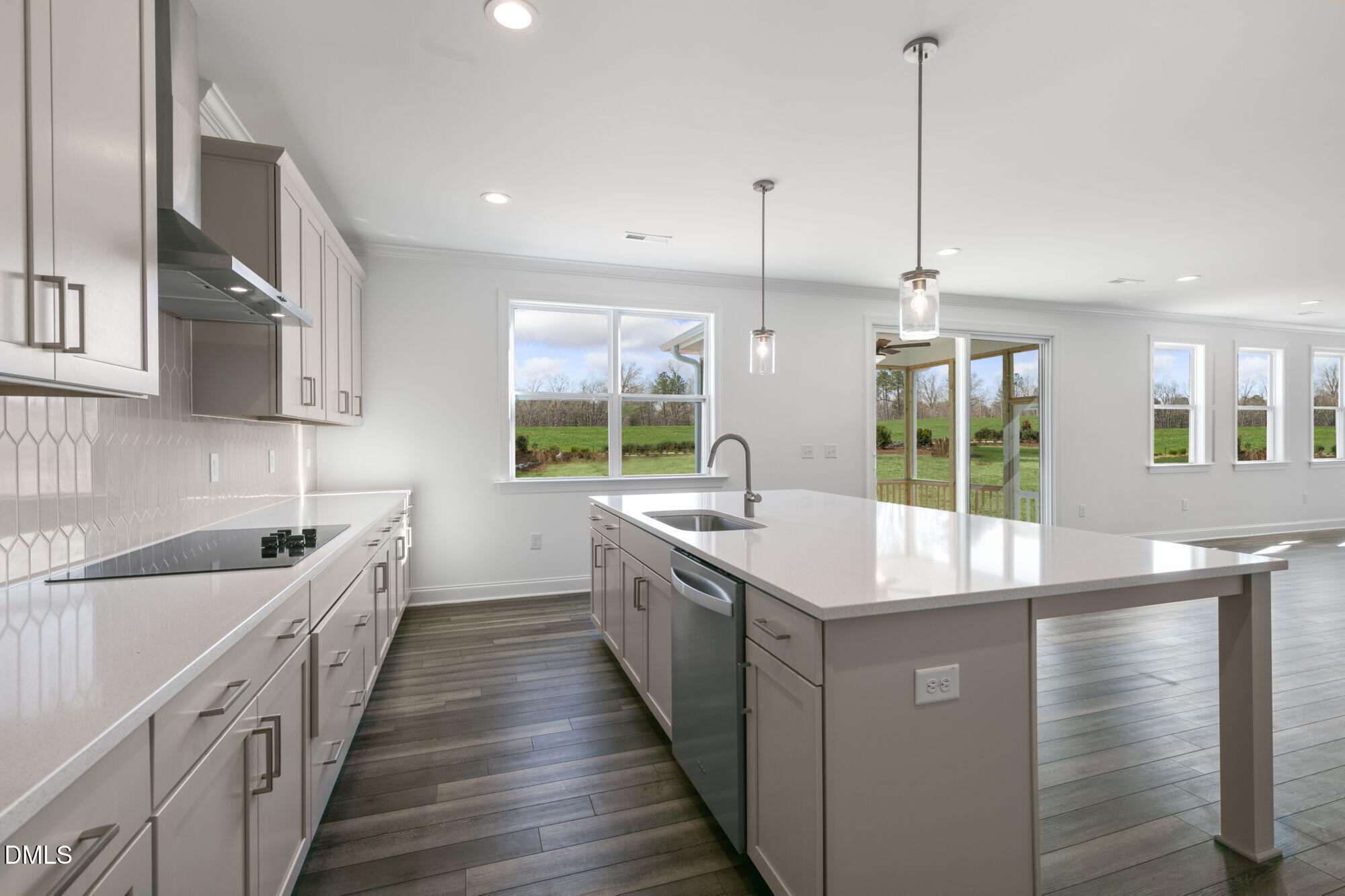 304 Yellow River Way Property Photo 3