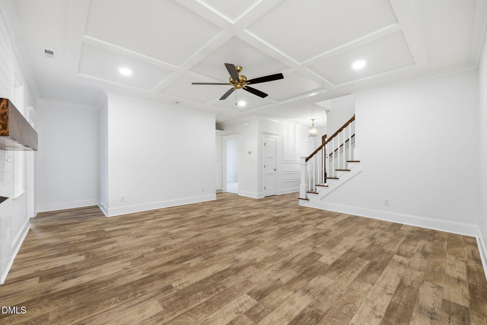 5894 Baylors Way Property Photo 7