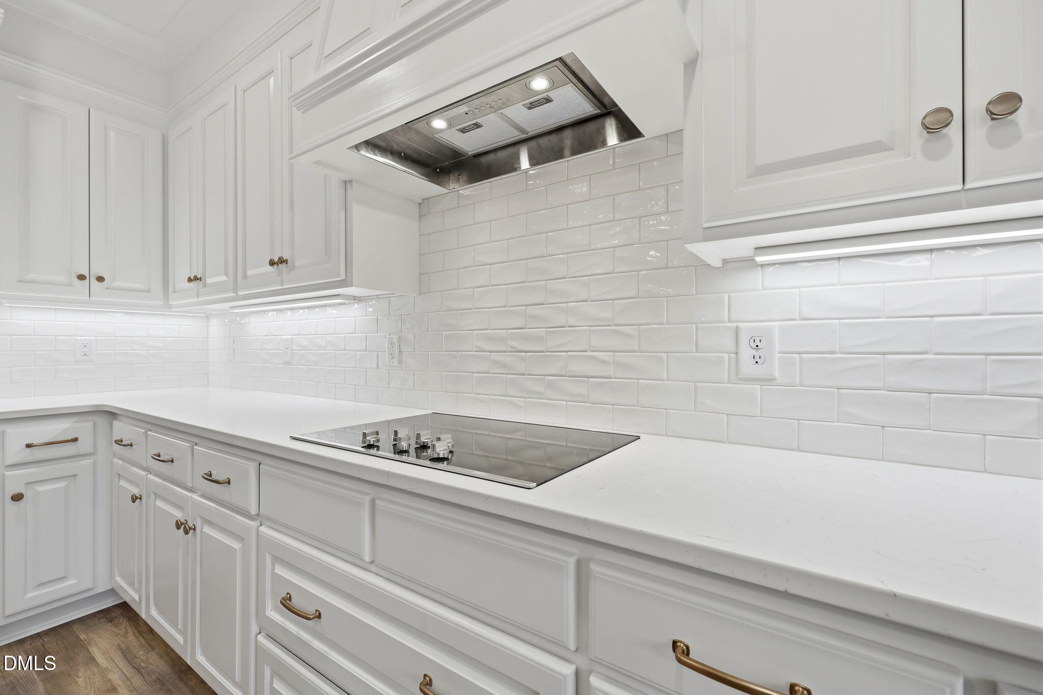 5894 Baylors Way Property Photo 11