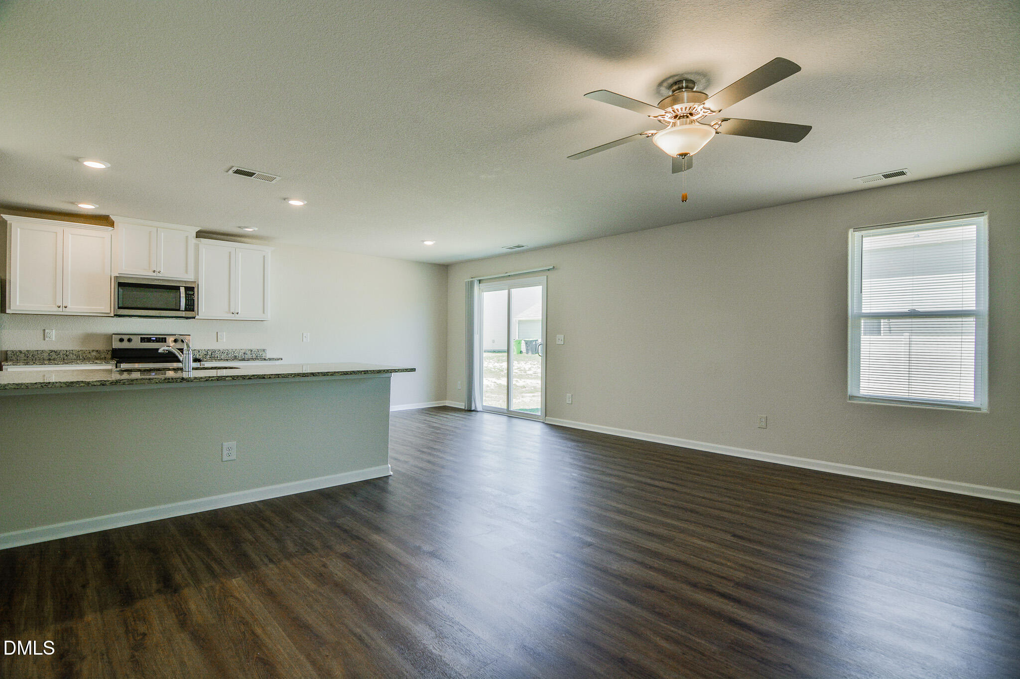 745 Frosty Way Property Photo 5