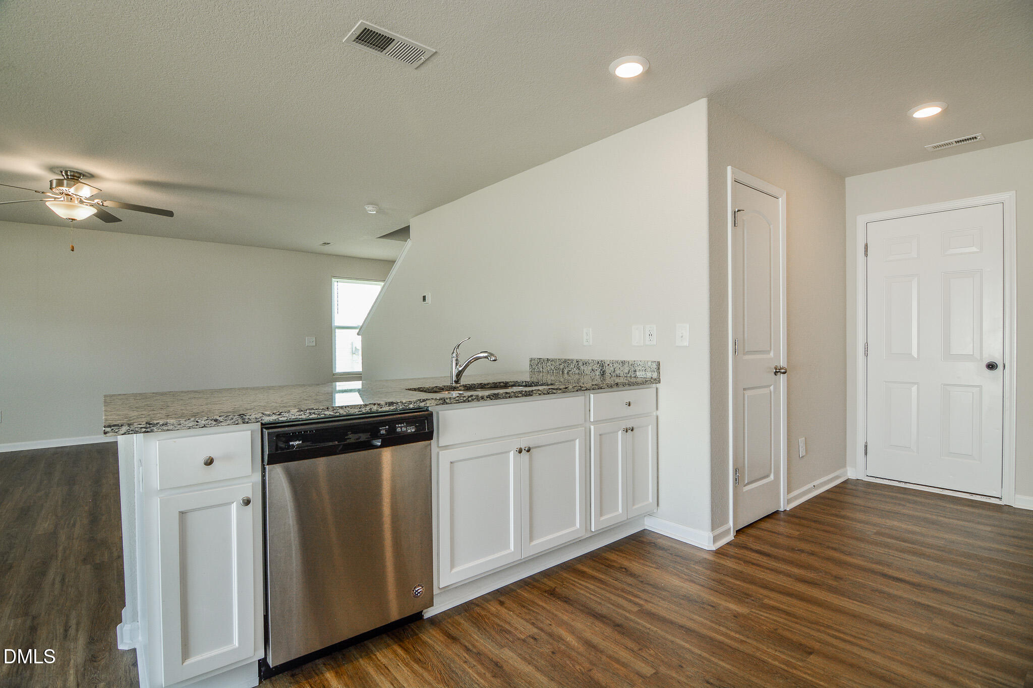 745 Frosty Way Property Photo 8