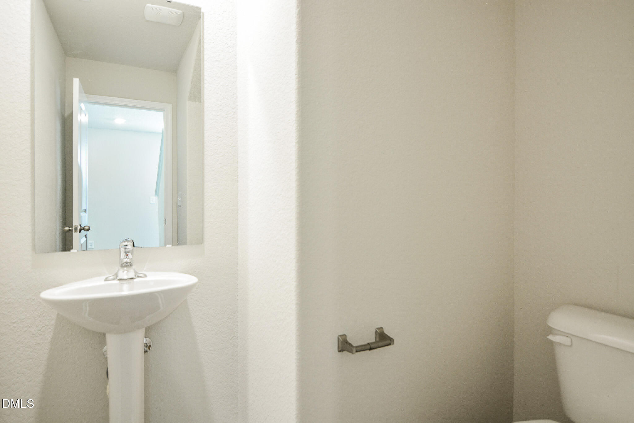 745 Frosty Way Property Photo 12