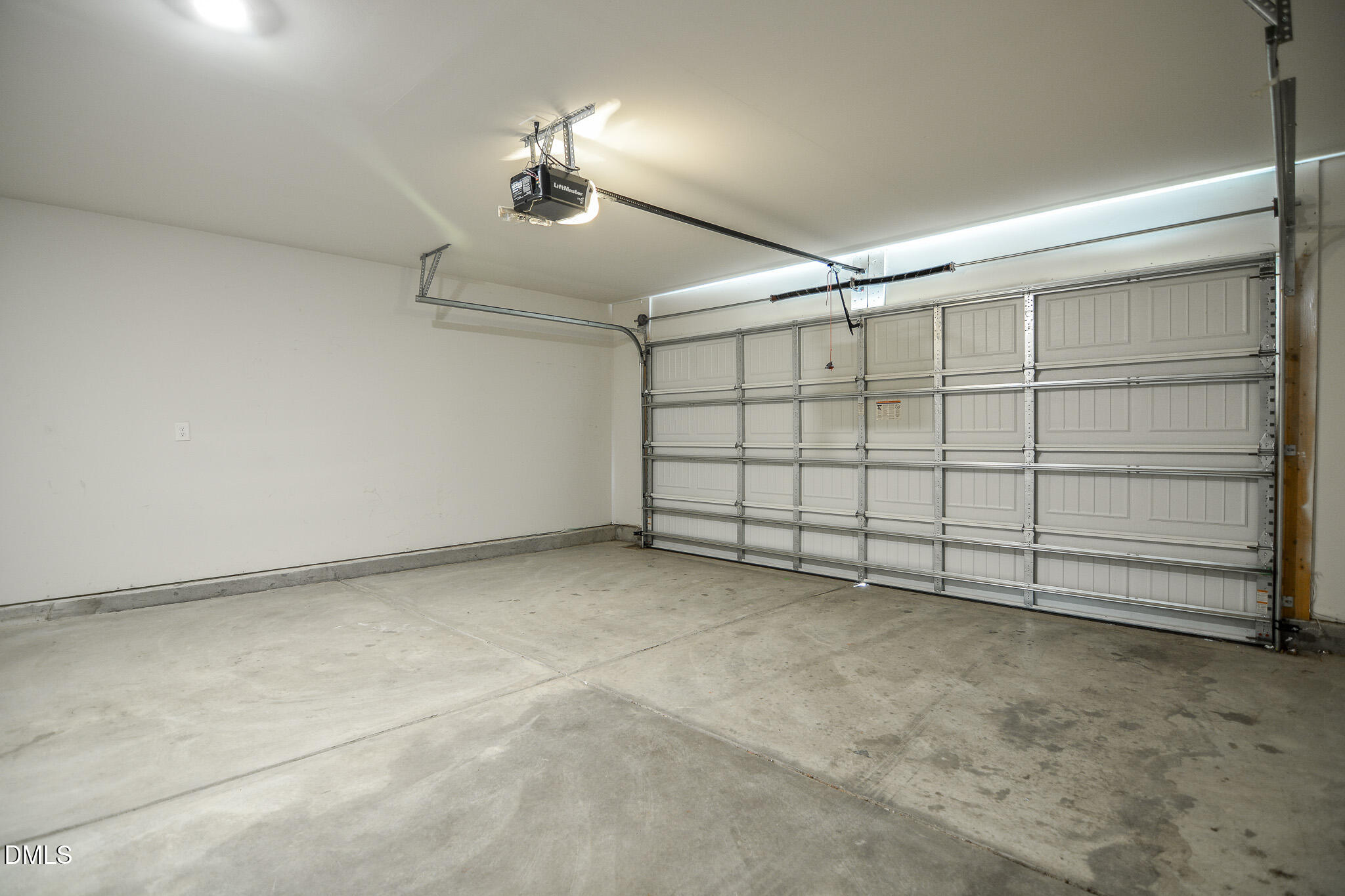 745 Frosty Way Property Photo 27