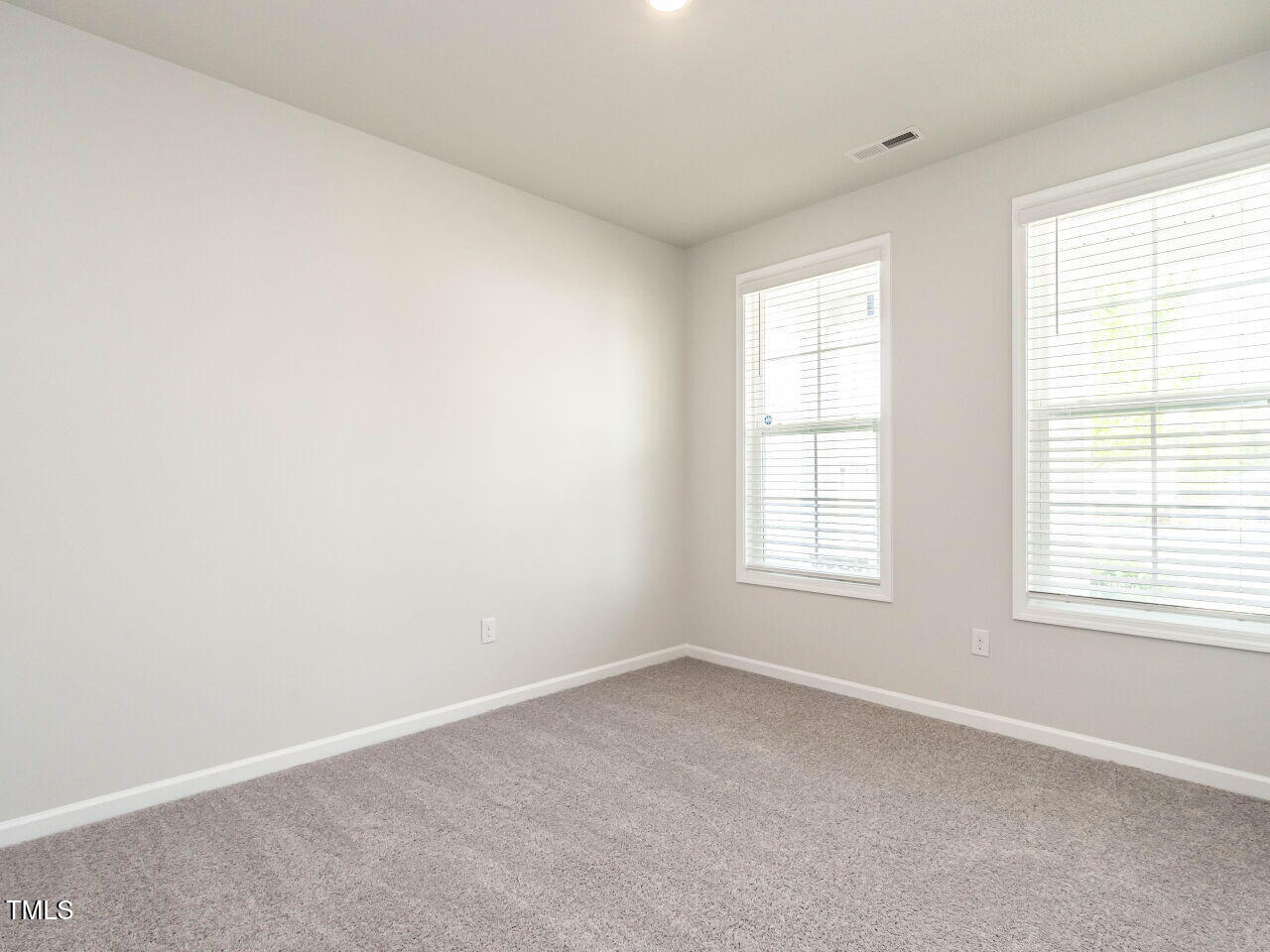 1242 Underbrush Drive Property Photo 27